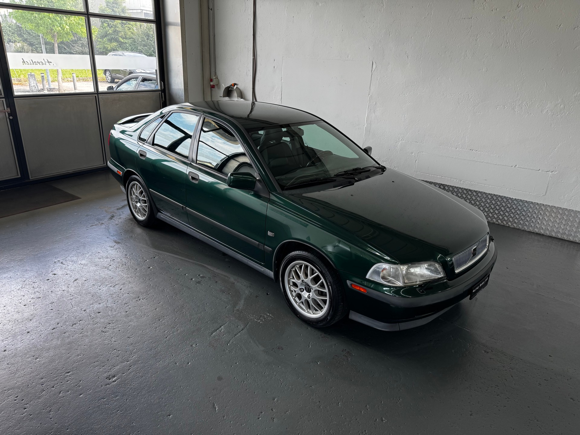 VOLVO S40 2.0-image-0