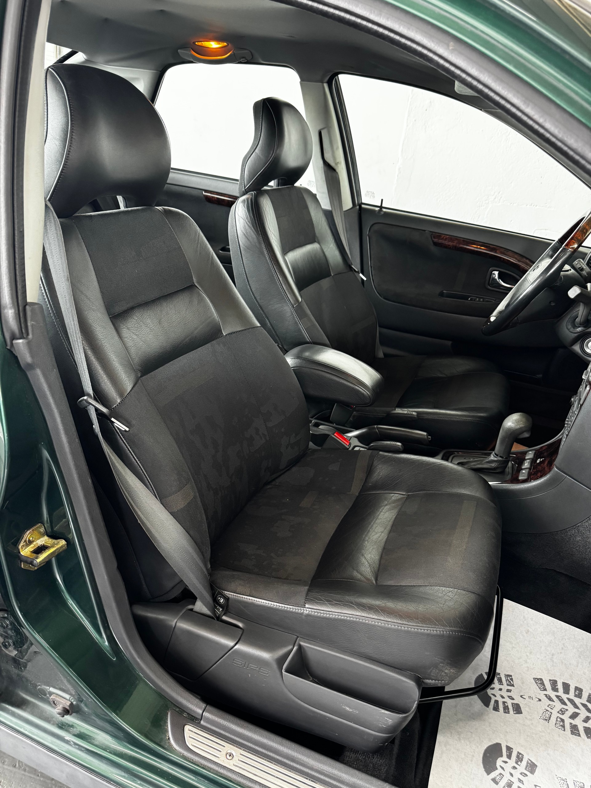 VOLVO S40 2.0-image-18