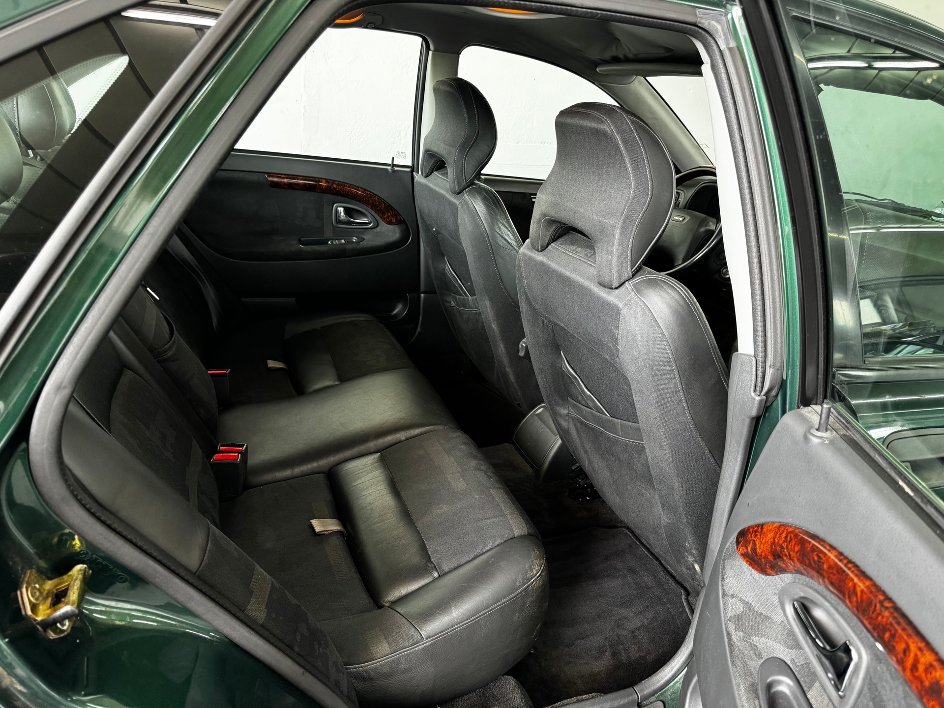 VOLVO S40 2.0-image-19