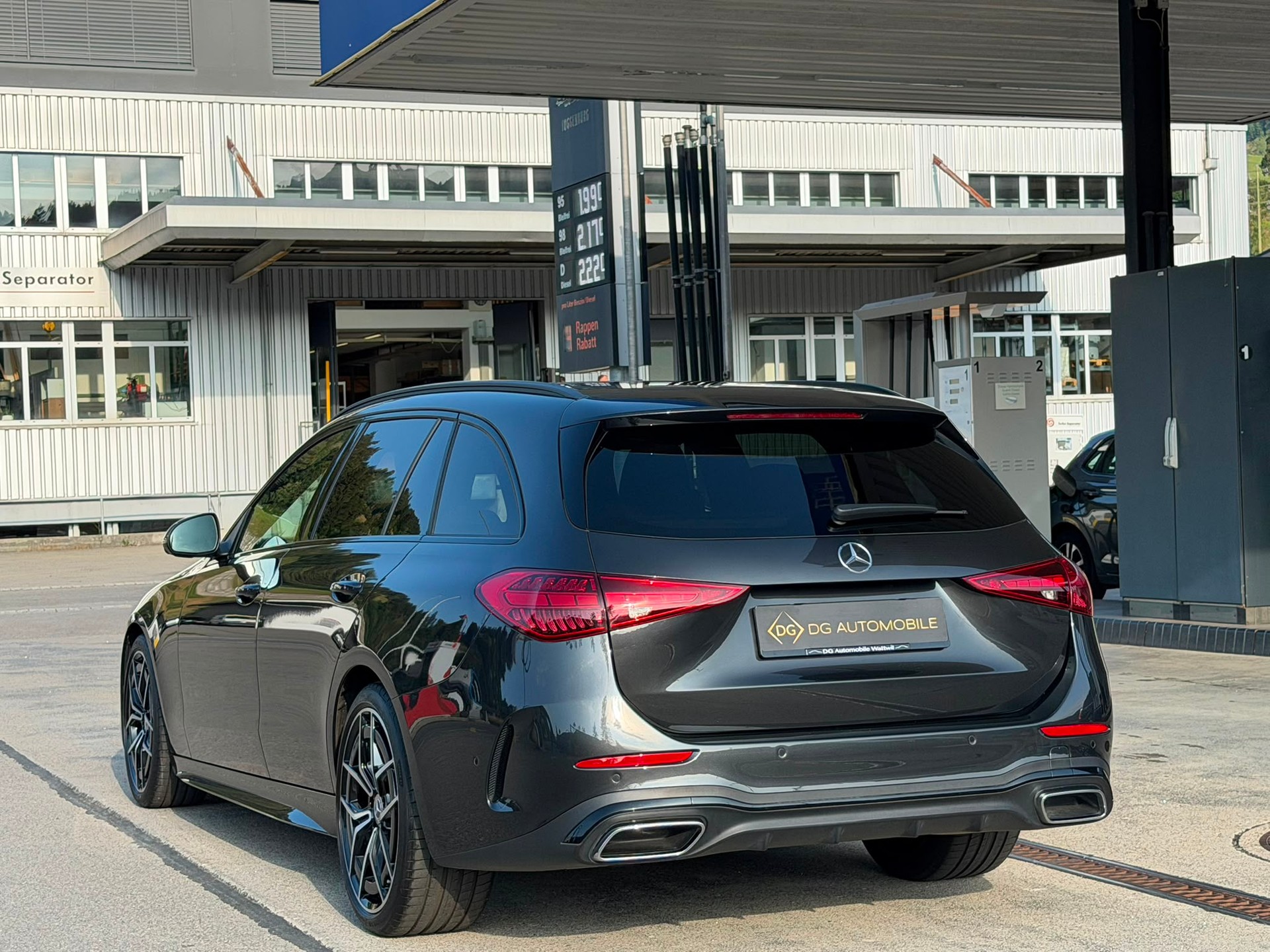 MERCEDES-BENZ C 300 T 4Matic AMG Line *Top Zustand**Top Ausstattung**8-Fach**Garantie*-image-4