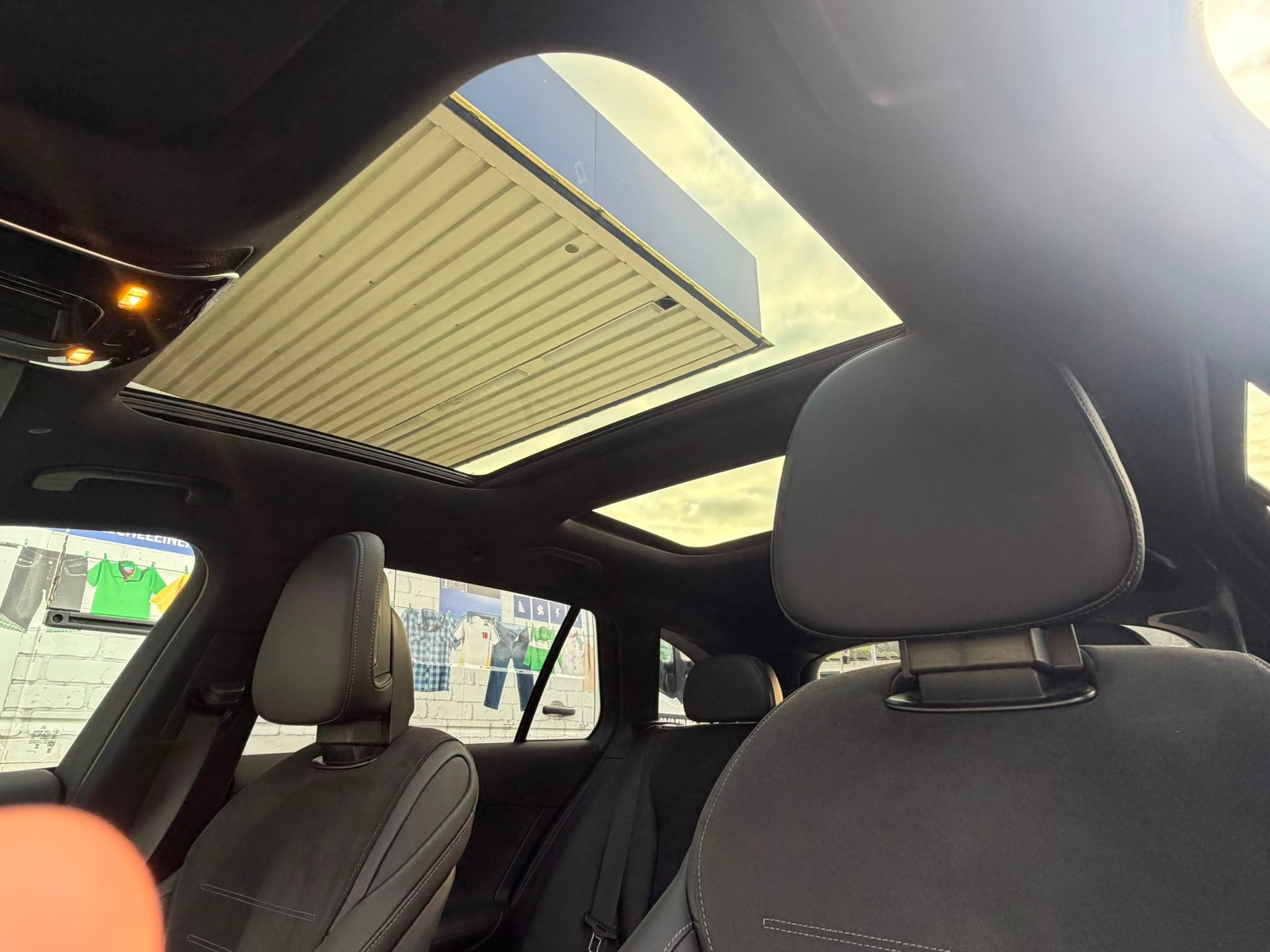 MERCEDES-BENZ C 300 T 4Matic AMG Line *Top Zustand**Top Ausstattung**8-Fach**Garantie*-image-9