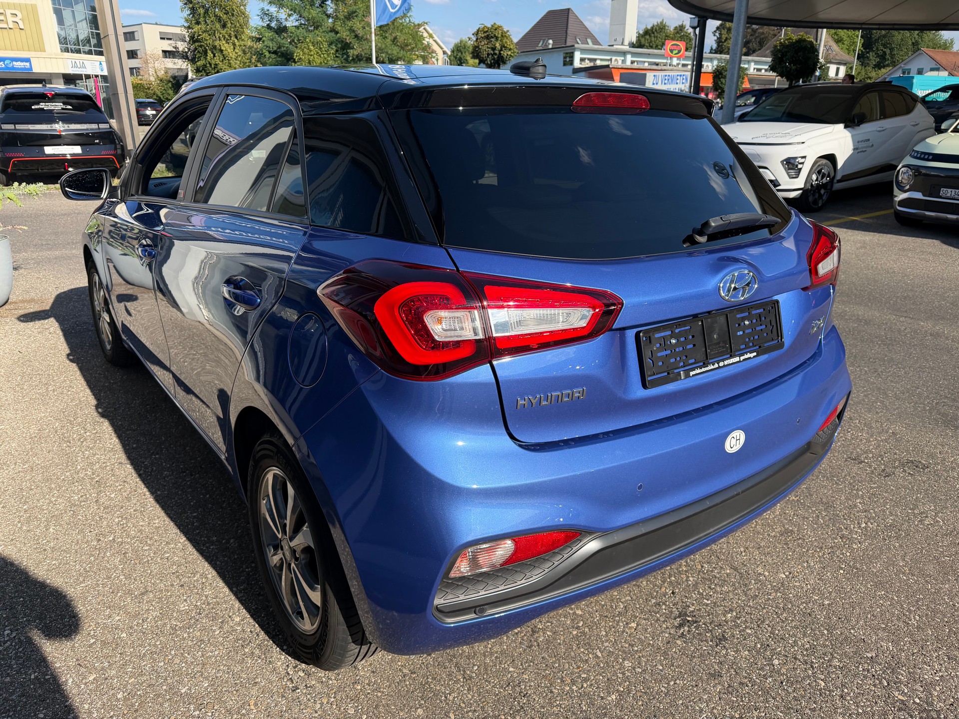 HYUNDAI i20 1.0 T-GDi Amplia-image-6