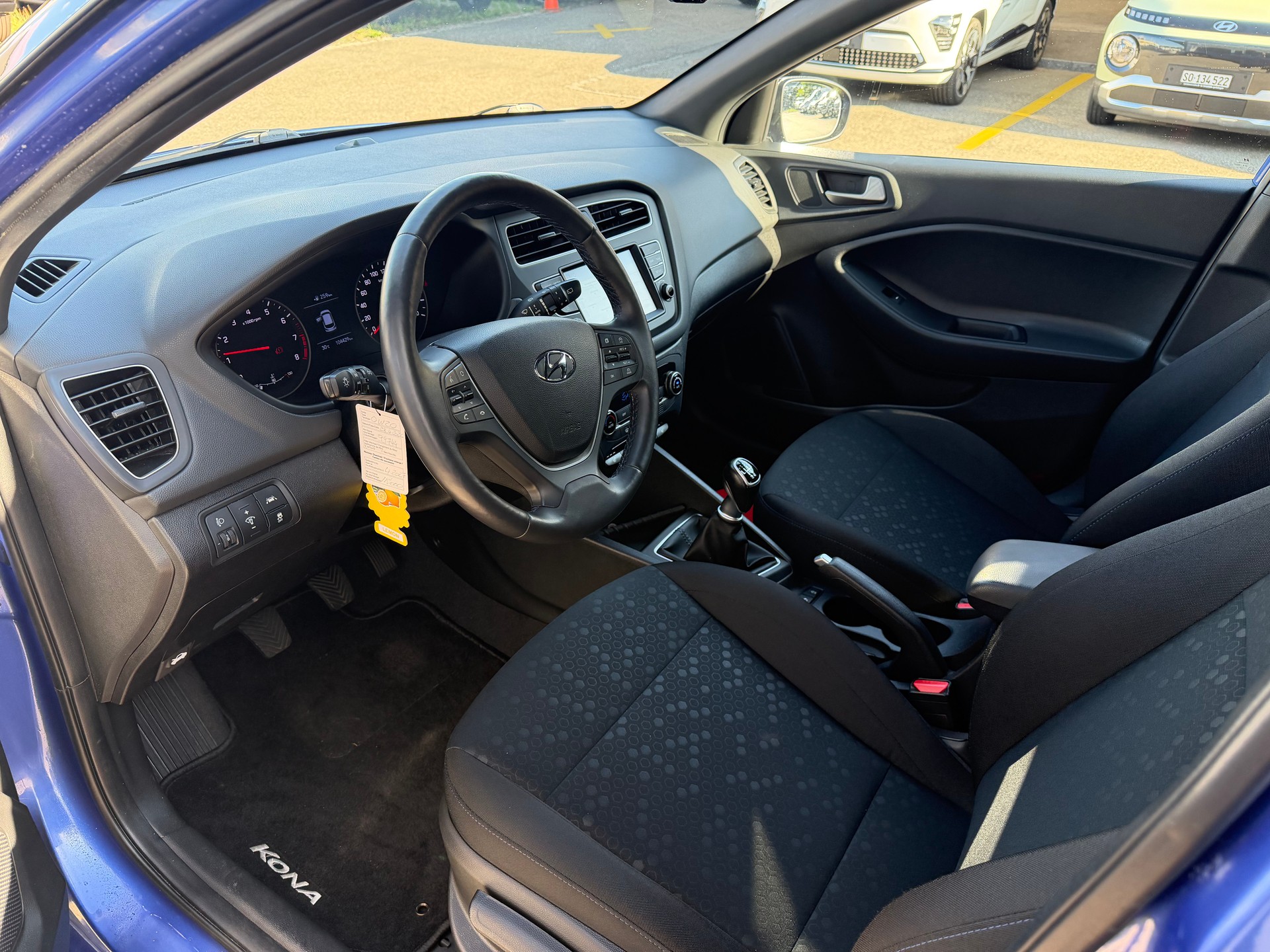 HYUNDAI i20 1.0 T-GDi Amplia-image-15
