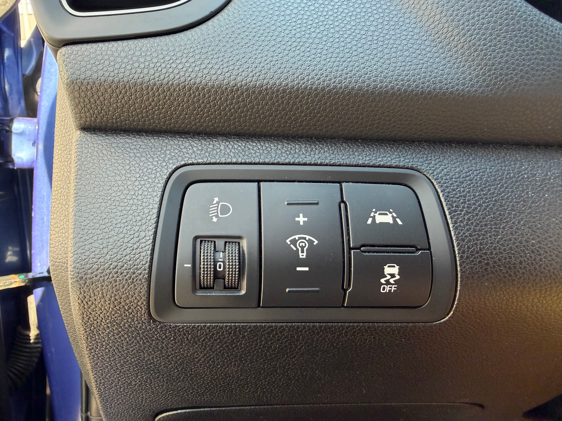 HYUNDAI i20 1.0 T-GDi Amplia-image-13