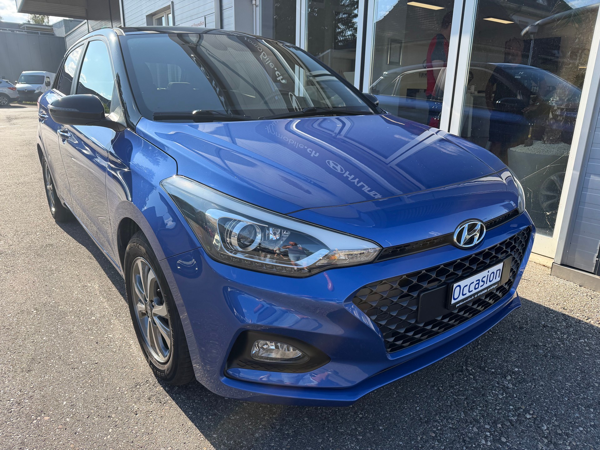 HYUNDAI i20 1.0 T-GDi Amplia-image-0