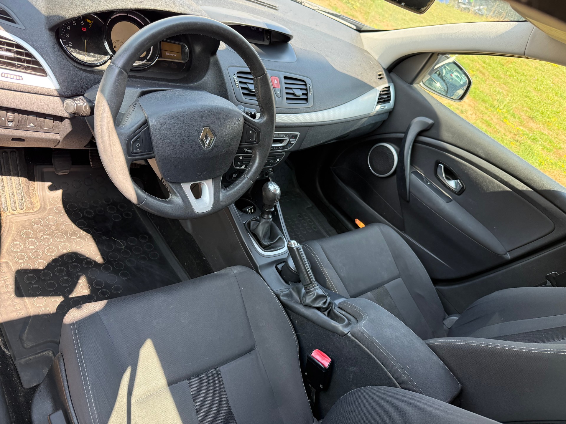 RENAULT Mégane Grandtour 1.4 16V Turbo Expression-image-5