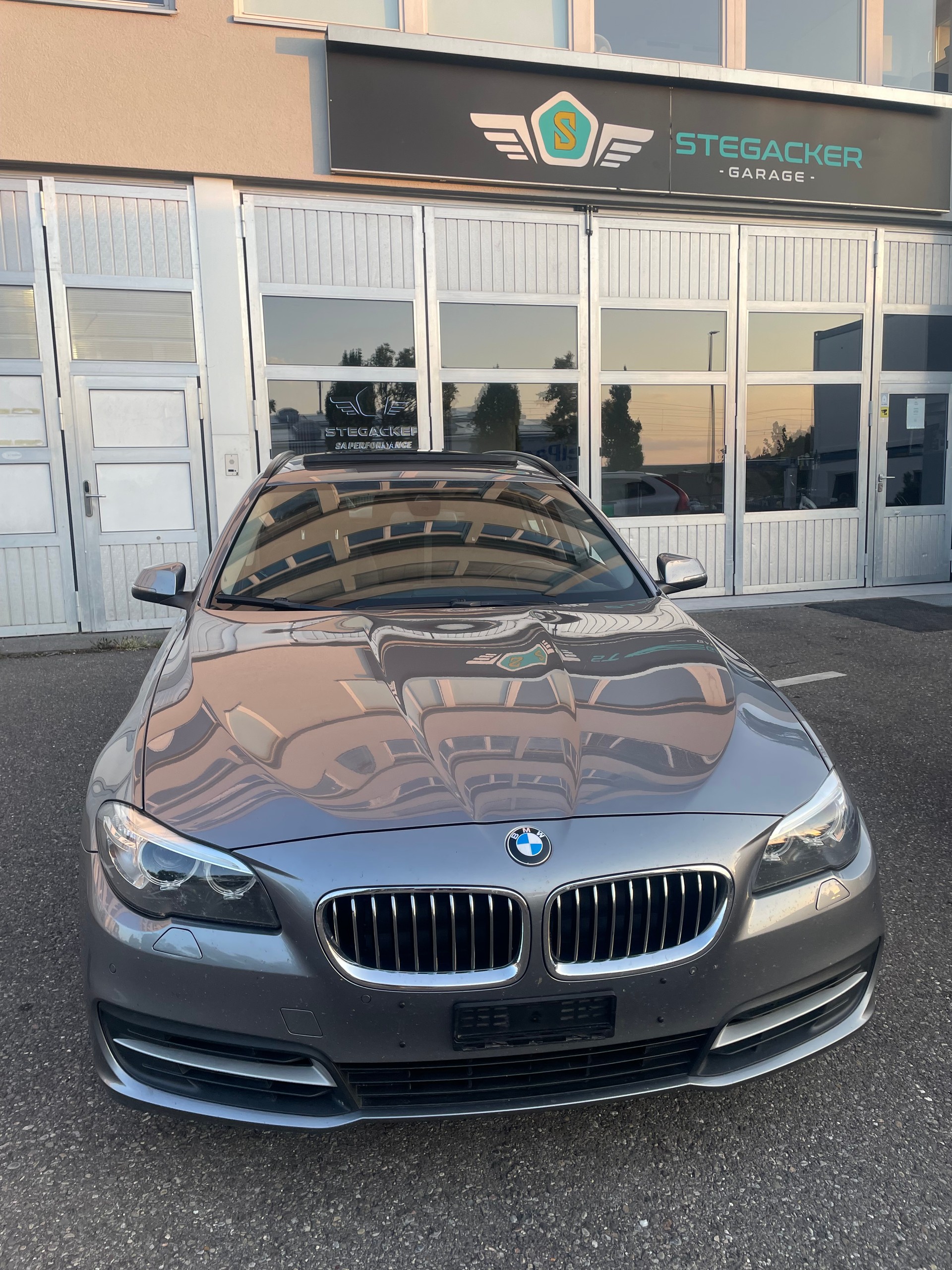 BMW 520d Touring xDrive Steptronic-image-1