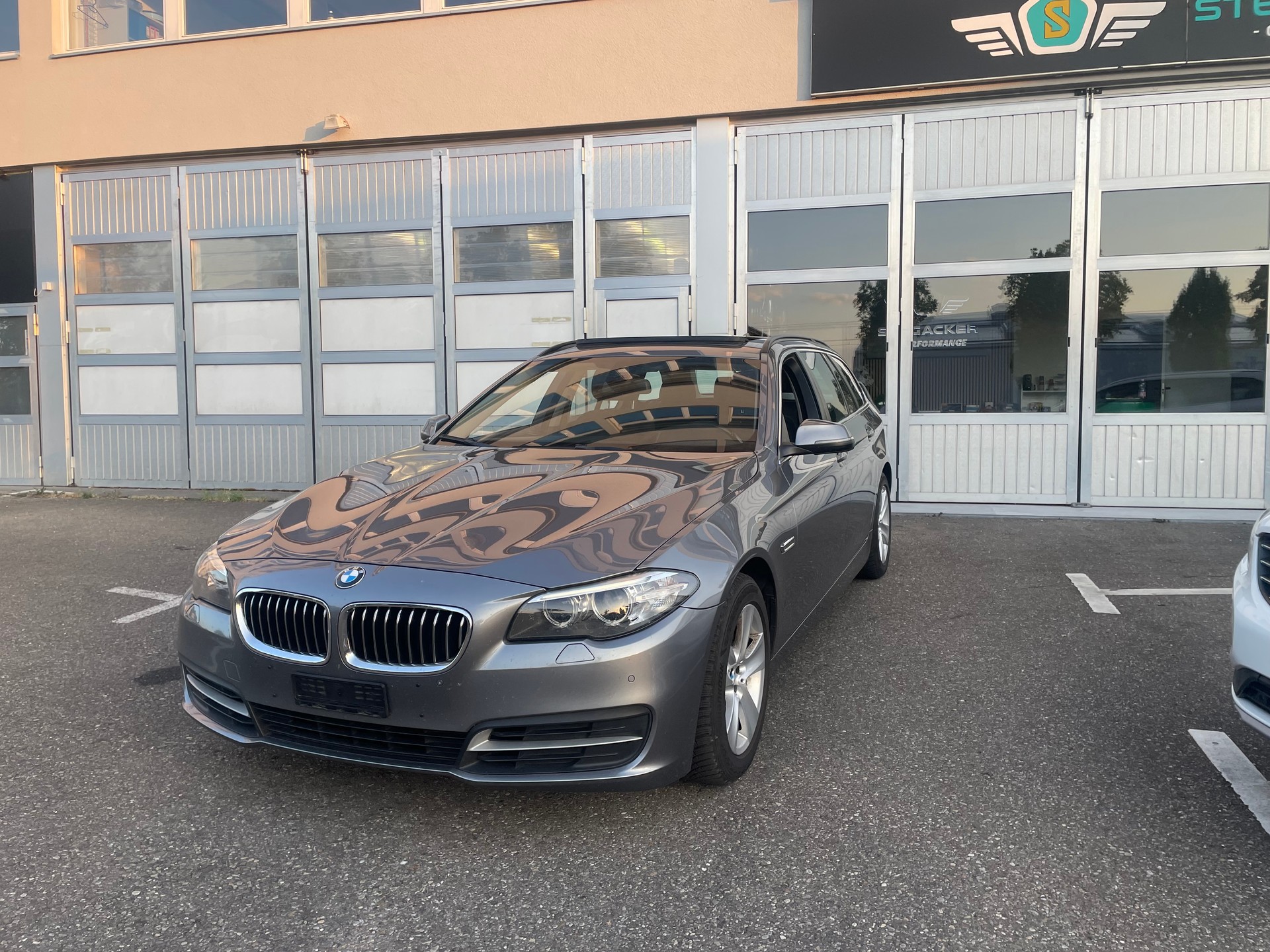 BMW 520d Touring xDrive Steptronic-image-2