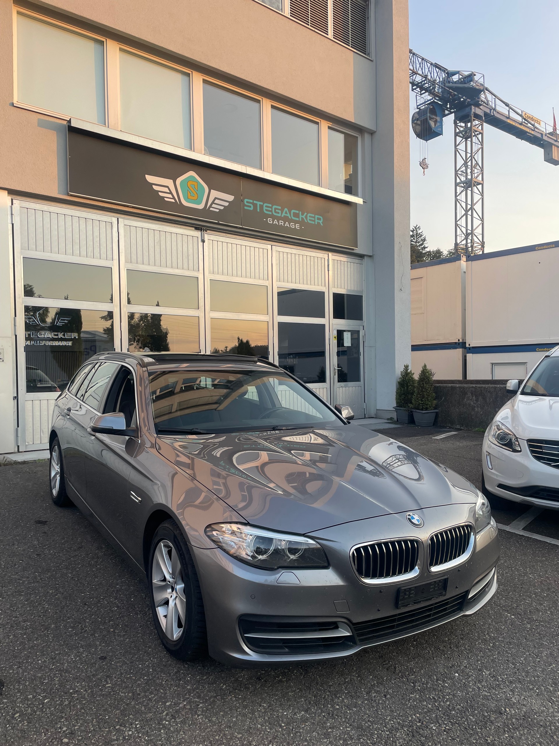 BMW 520d Touring xDrive Steptronic-image-0