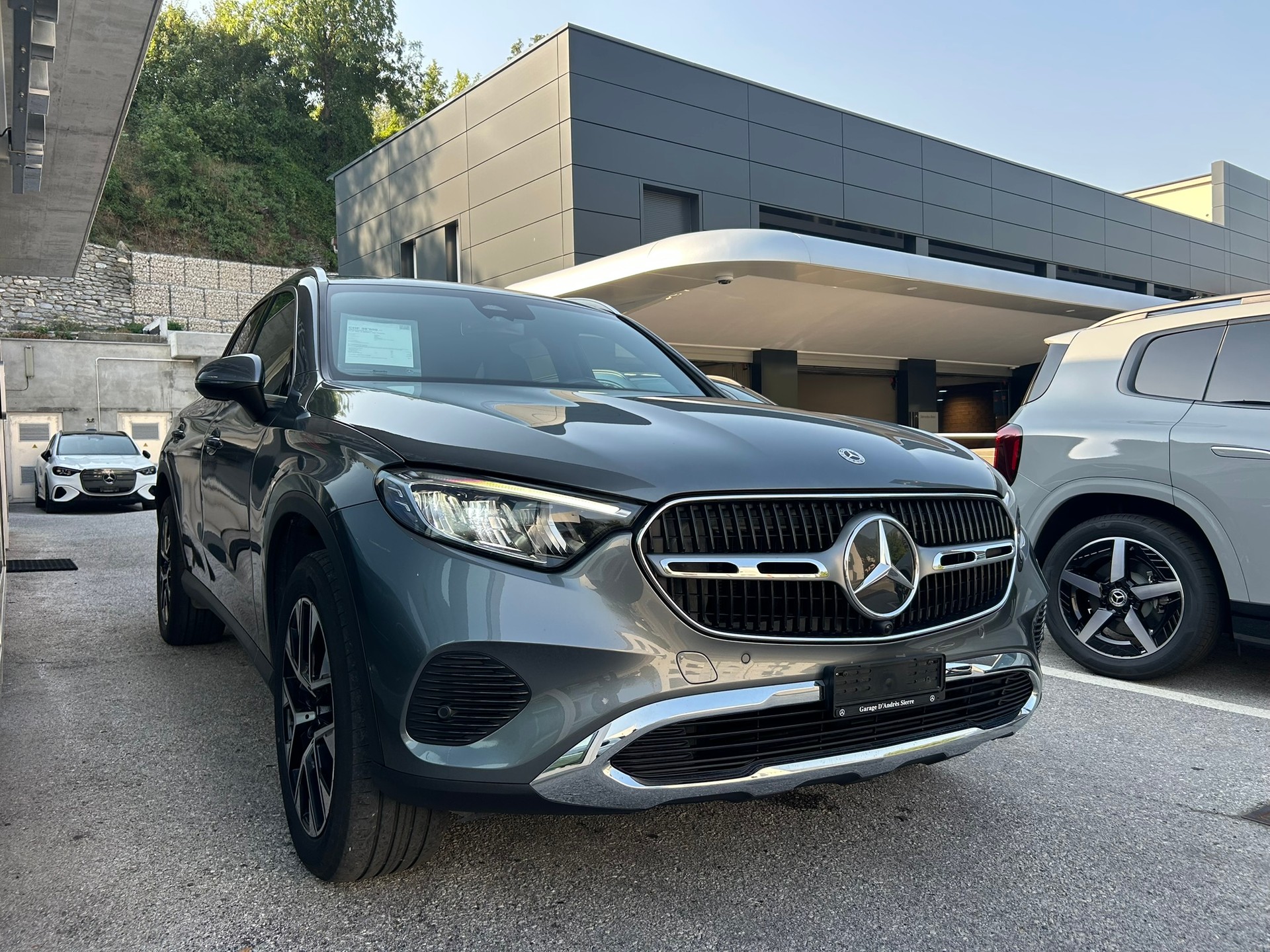MERCEDES-BENZ GLC 220 d 4Matic 9G-Tronic-image-2
