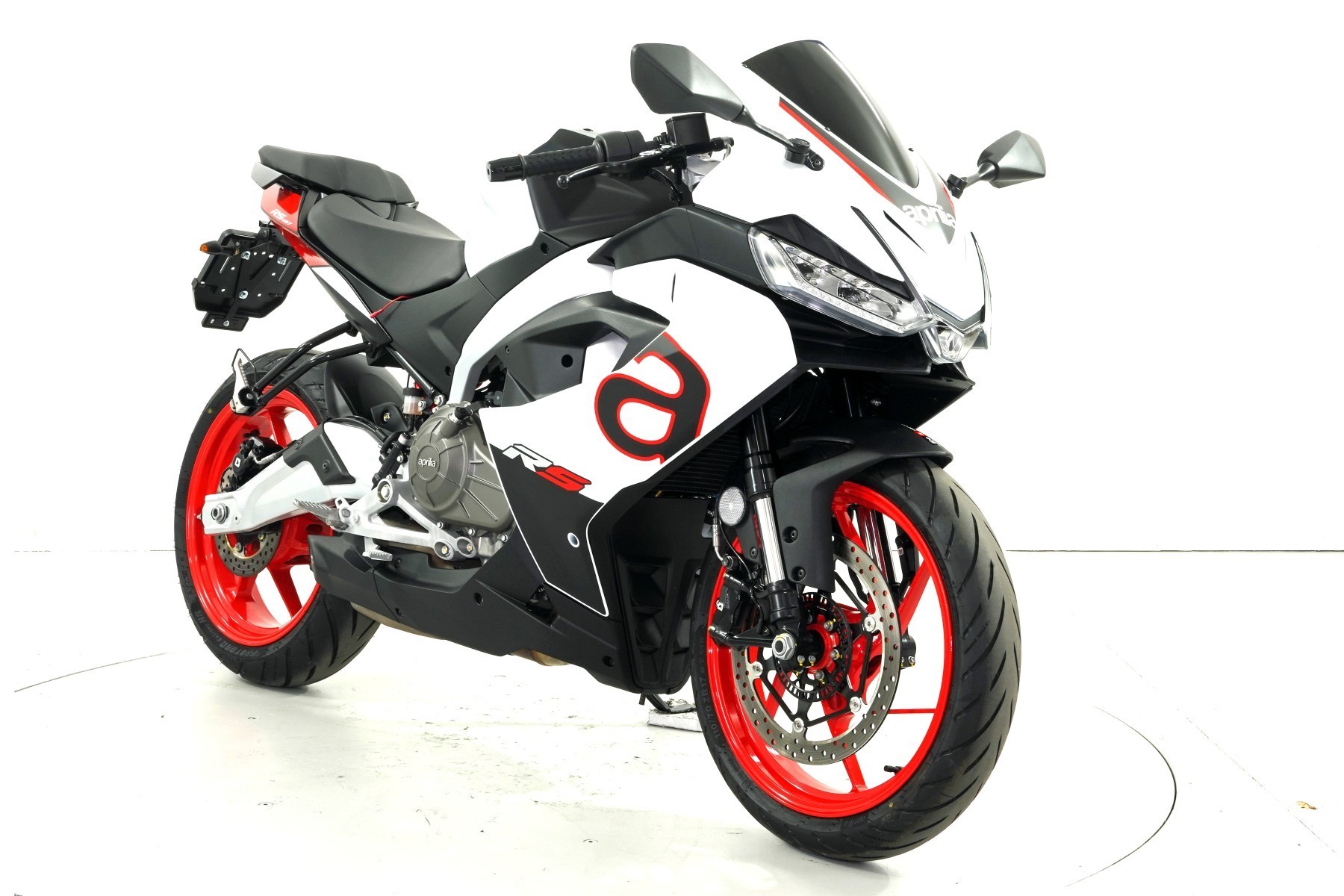 APRILIA RS 475-showroom-element-1