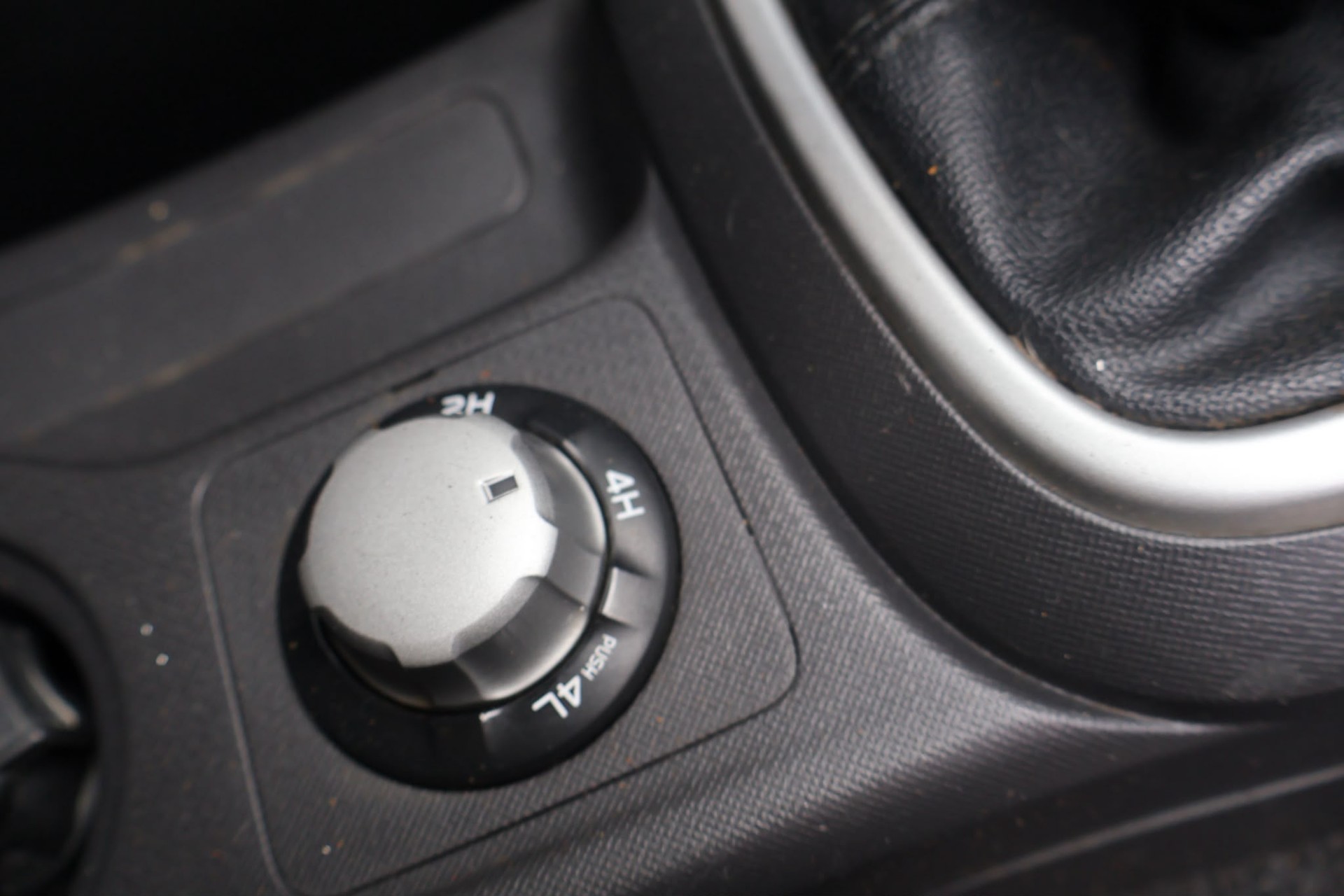 ISUZU D-MAX 2.5 SpaceCab Satellite 4x4-image-11