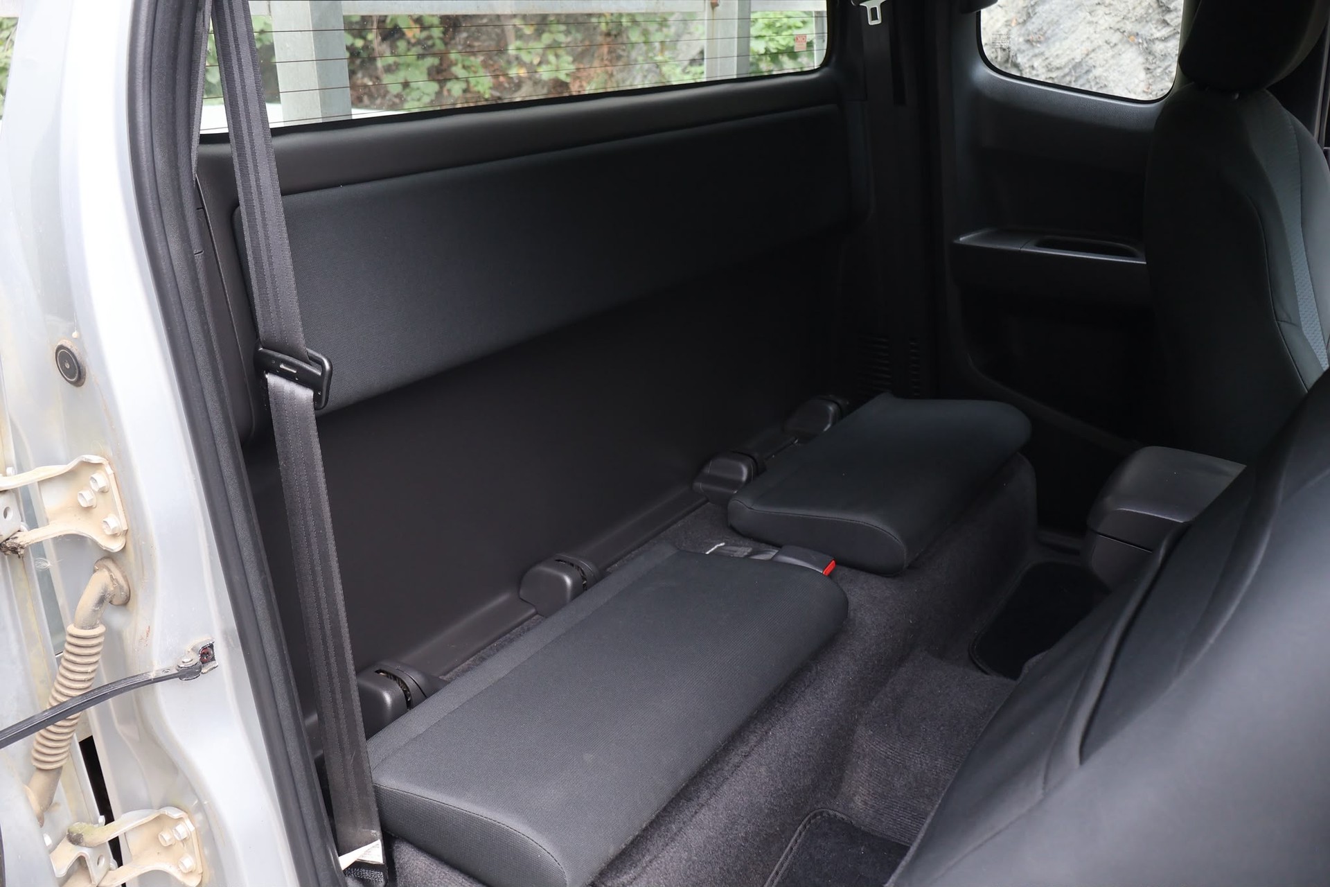 ISUZU D-MAX 2.5 SpaceCab Satellite 4x4-image-10