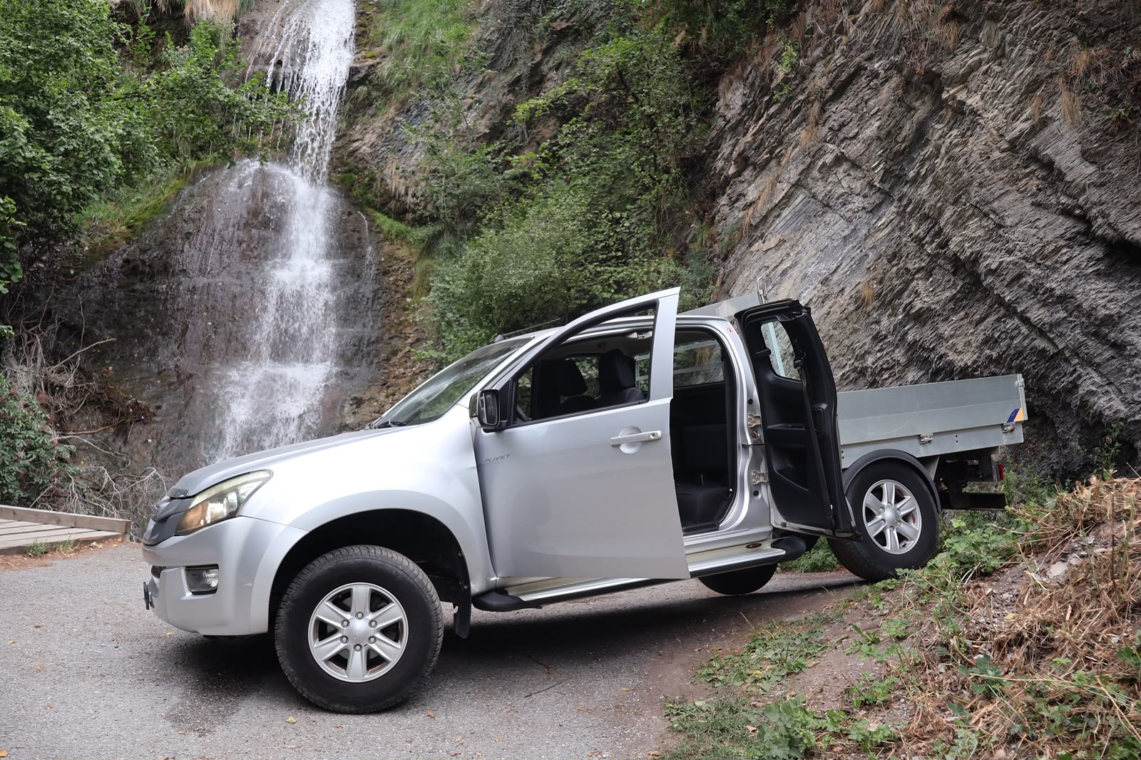 ISUZU D-MAX 2.5 SpaceCab Satellite 4x4-showroom-element-1