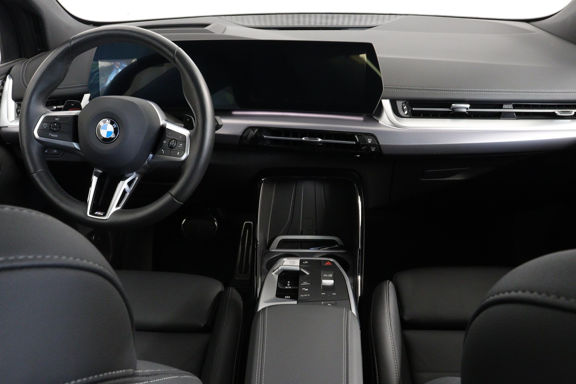 BMW 223i xDrive SDKG Active Tourer-image-2