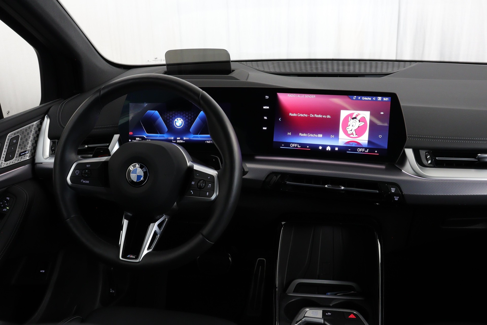 BMW 223i xDrive SDKG Active Tourer-image-3