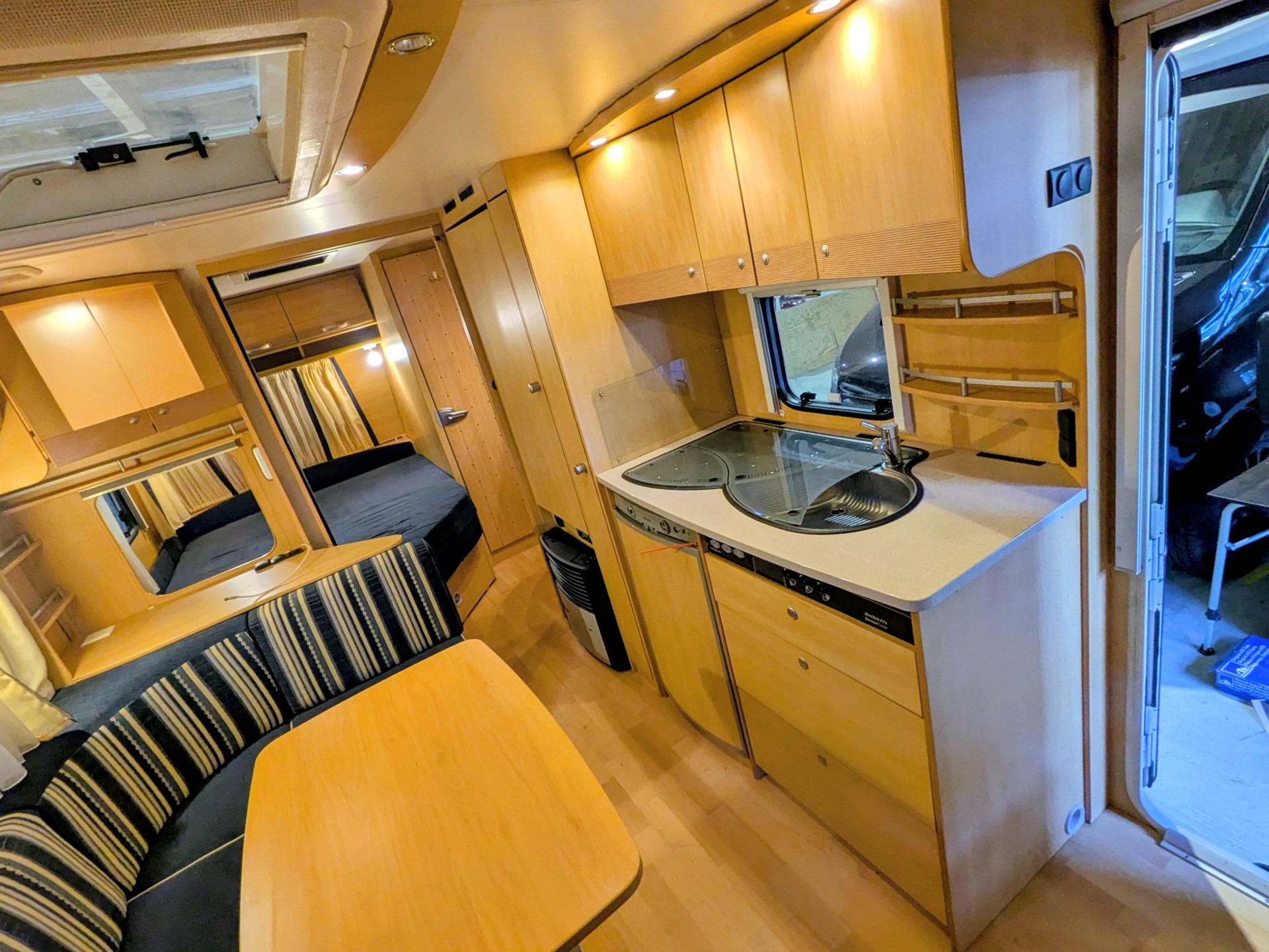 DETHLEFFS Camper 560 FMK-image-9