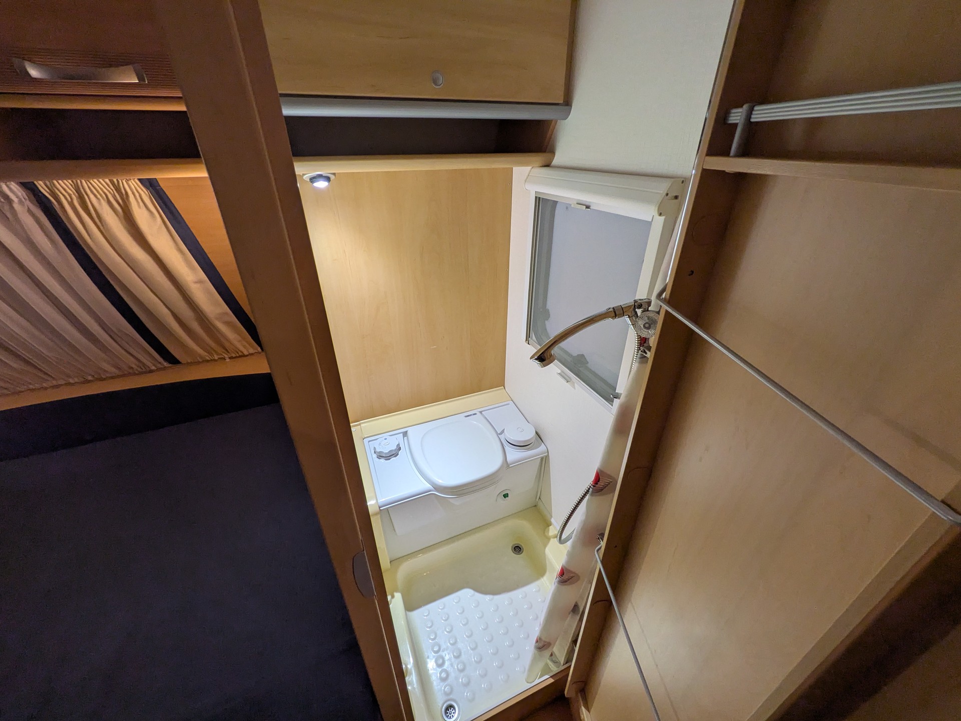 DETHLEFFS Camper 560 FMK-image-14
