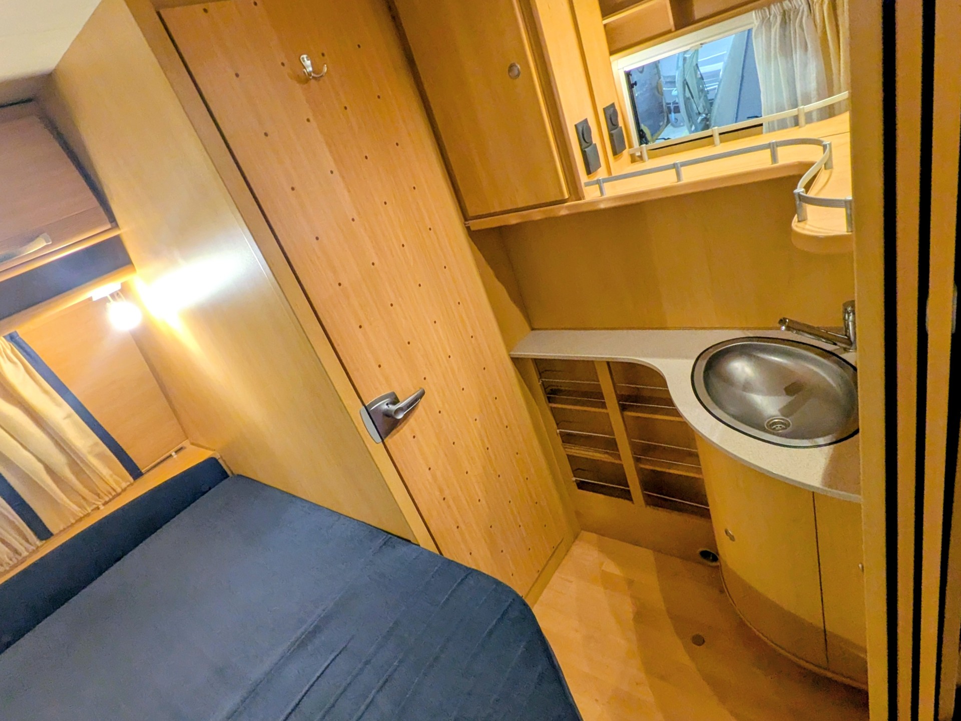 DETHLEFFS Camper 560 FMK-image-13