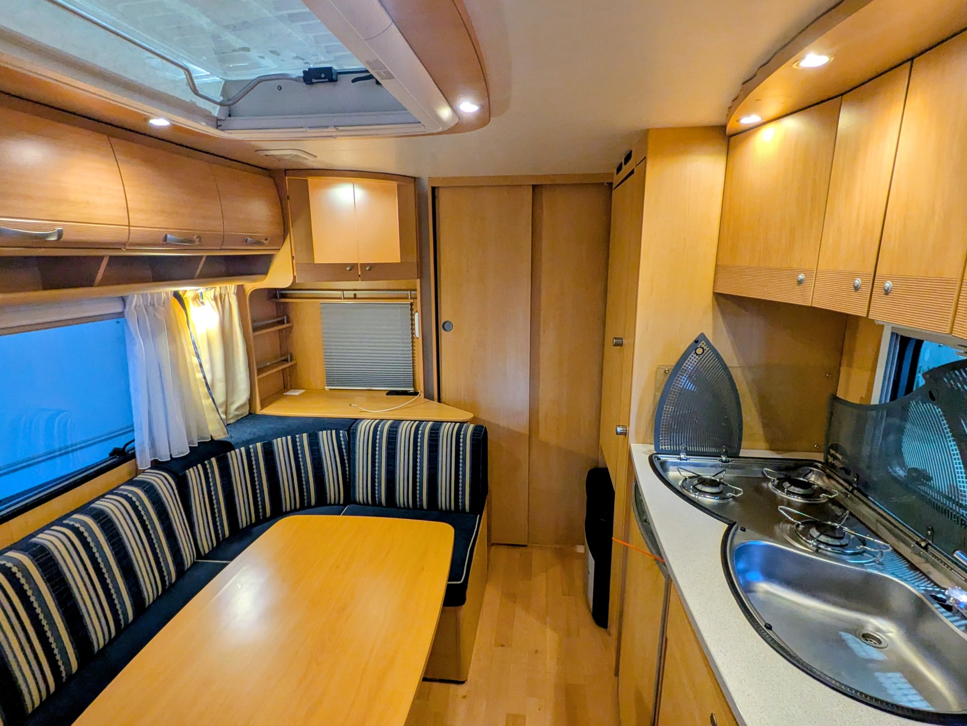 DETHLEFFS Camper 560 FMK-image-16