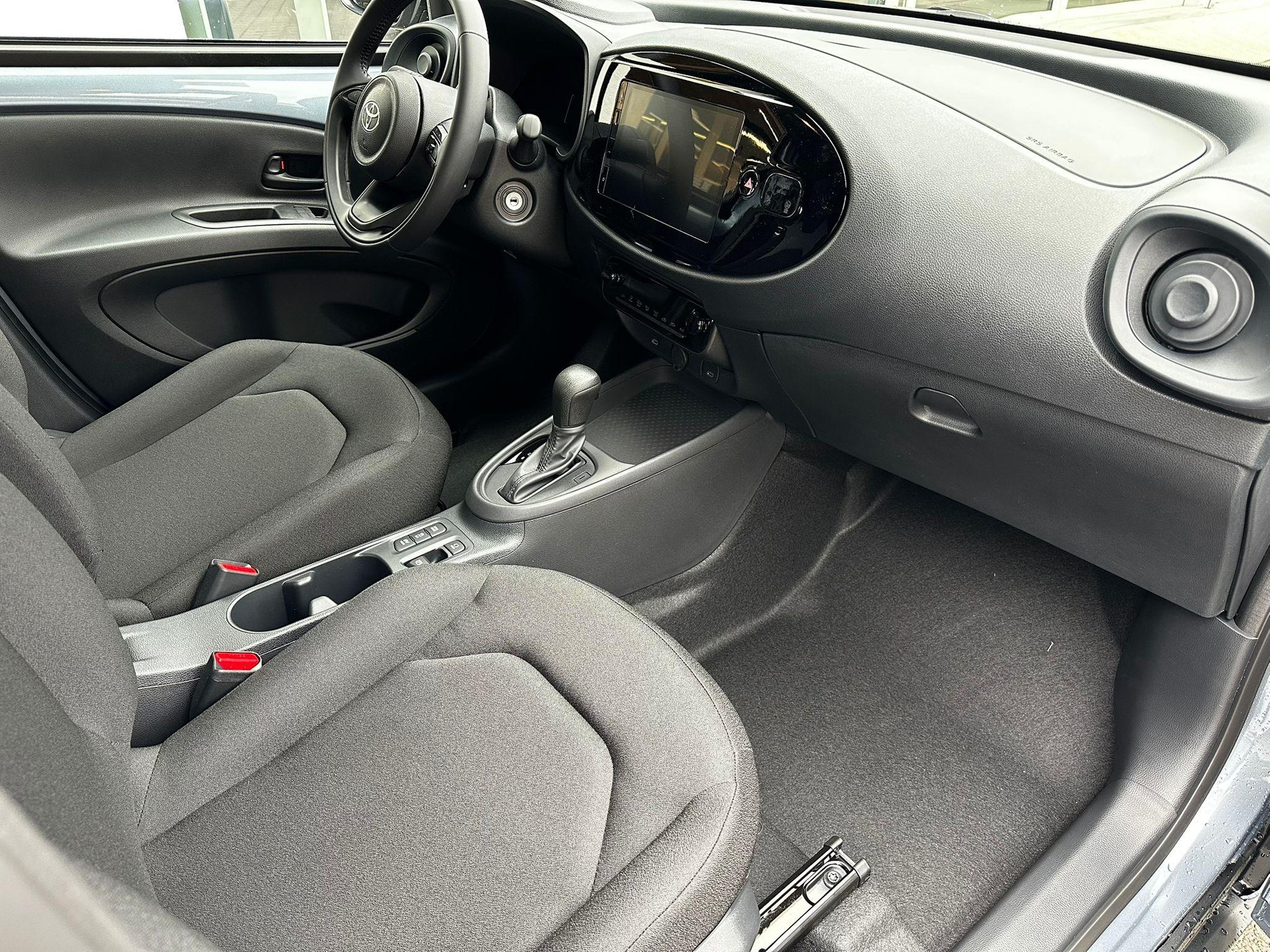 TOYOTA Aygo X 1.5 VVT-i HSD Comfort-image-12
