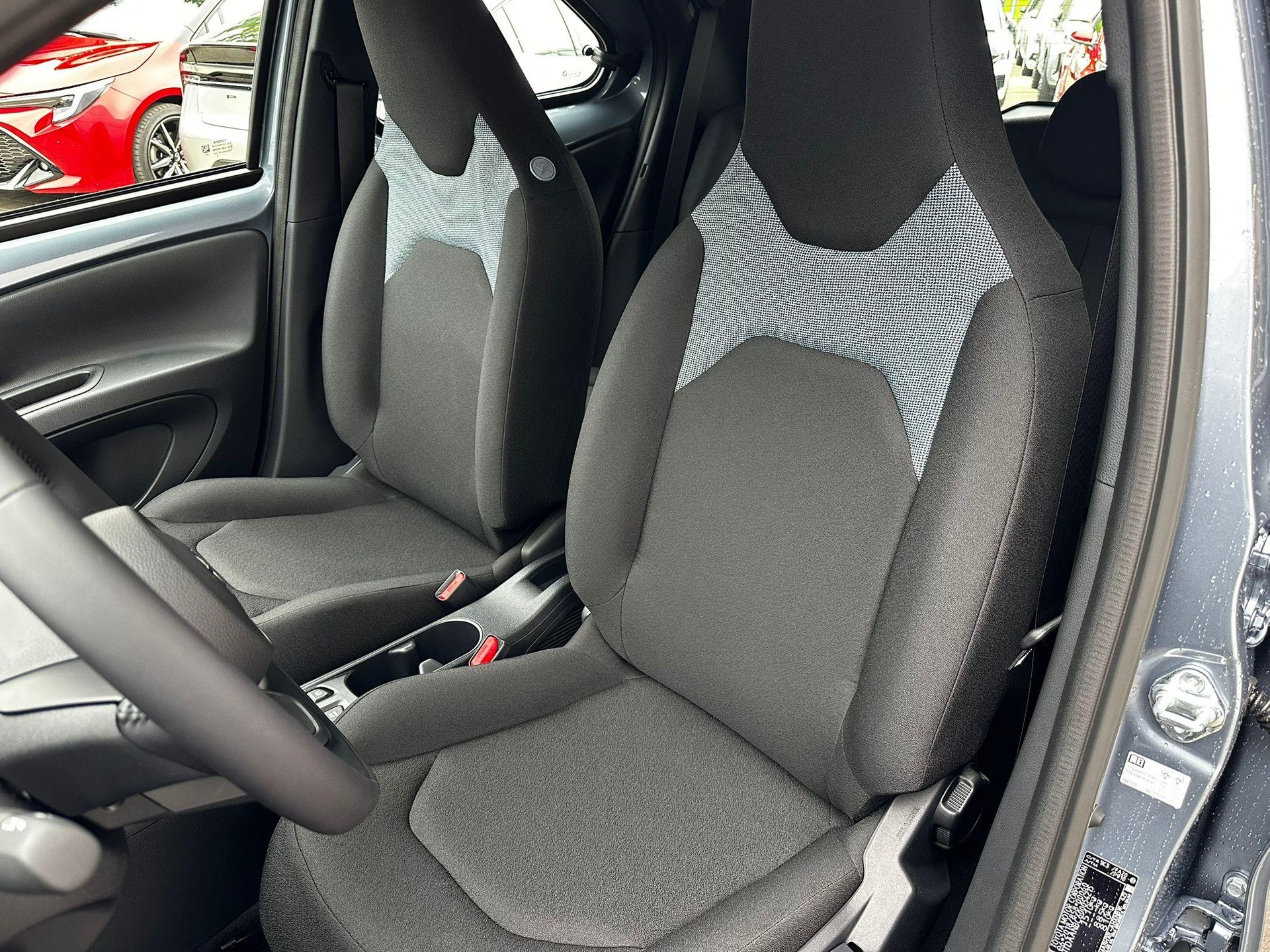 TOYOTA Aygo X 1.5 VVT-i HSD Comfort-image-8