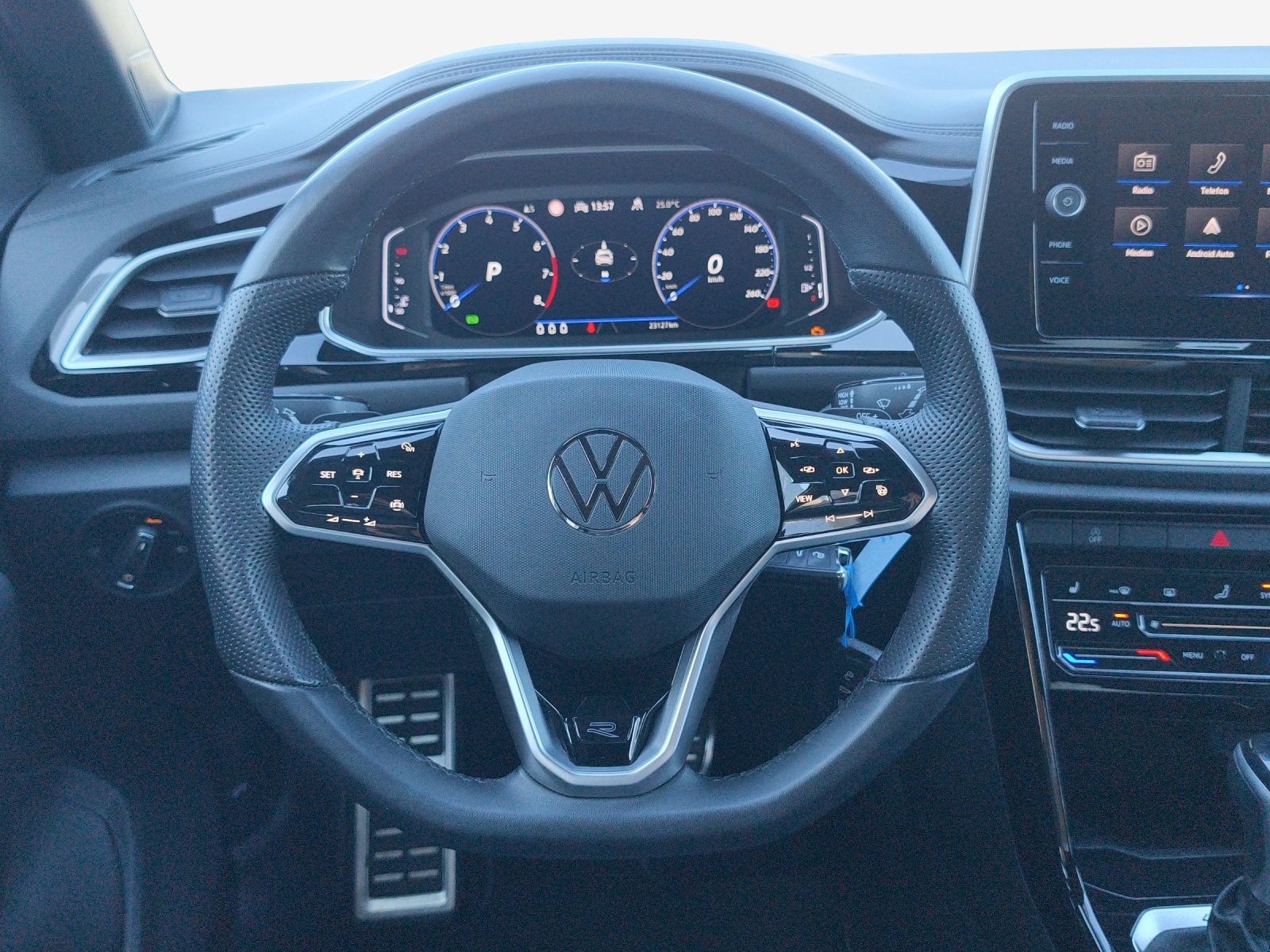 VW T-Roc 2.0 TSI R-Line DSG 4Motion-image-9