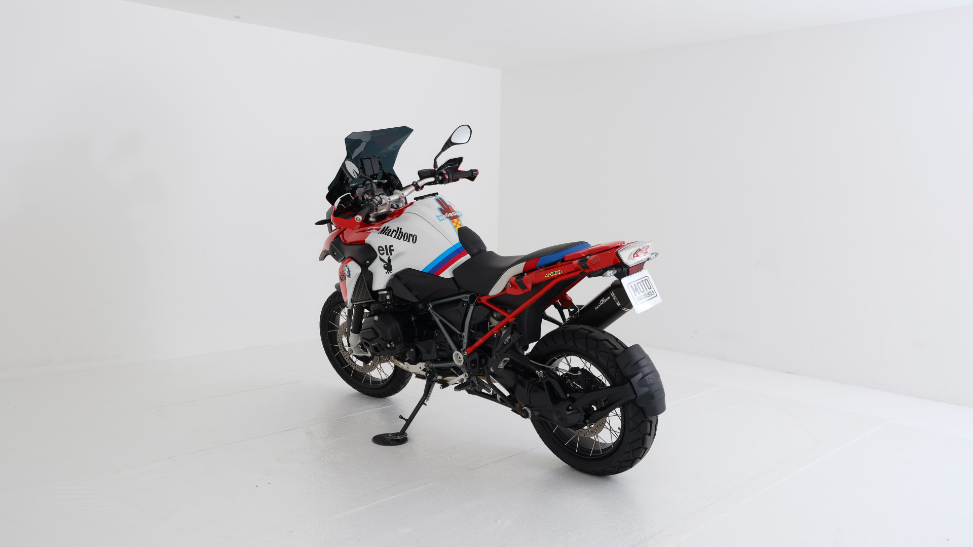BMW R 1200 GS Triple Black-showroom-element-3