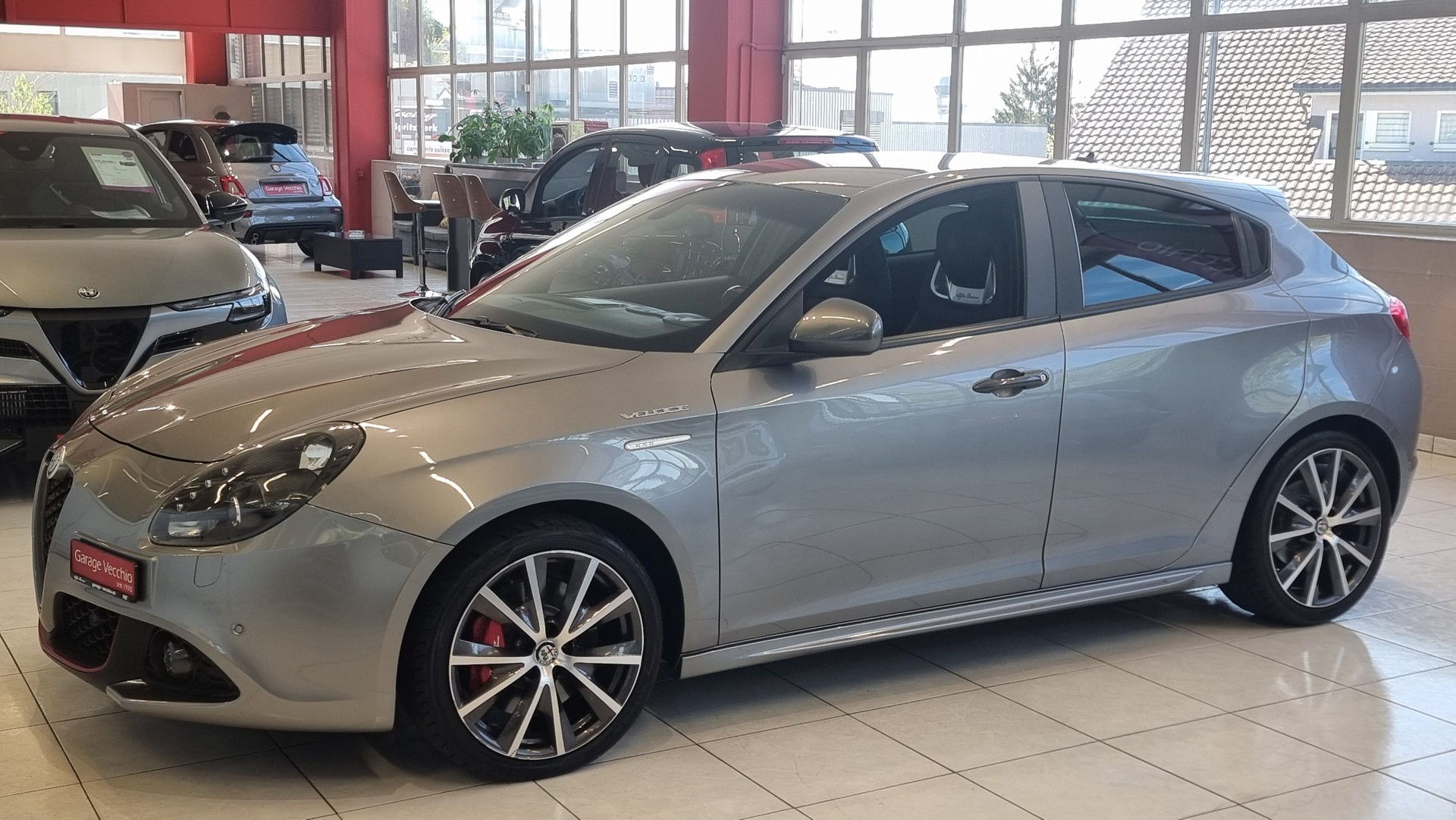 ALFA ROMEO Giulietta 1750 TBi Veloce TCT-image-1