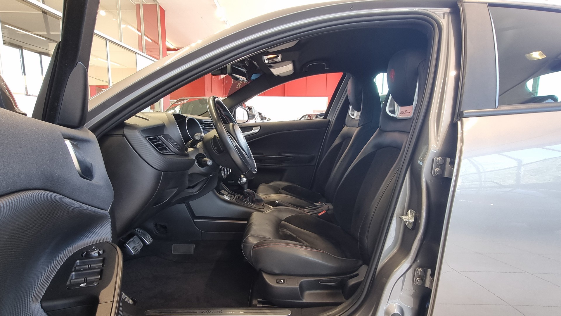 ALFA ROMEO Giulietta 1750 TBi Veloce TCT-image-15