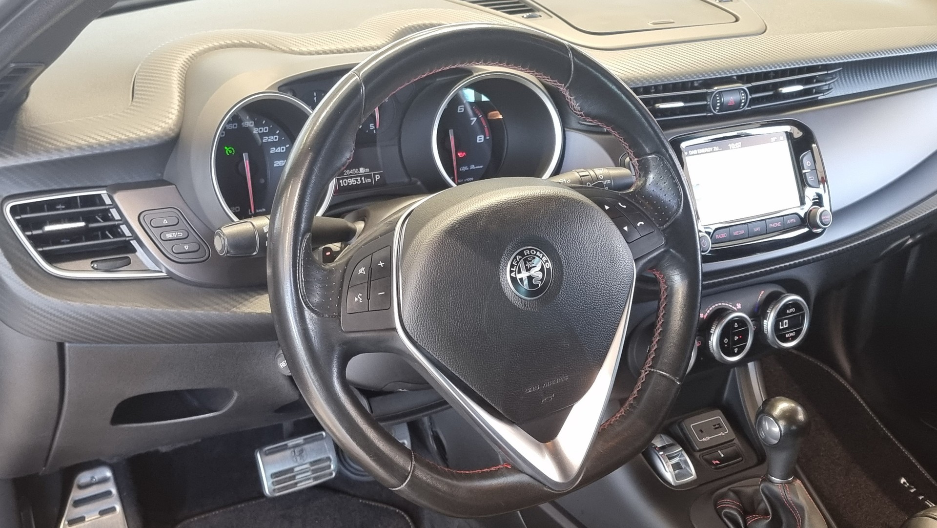 ALFA ROMEO Giulietta 1750 TBi Veloce TCT-image-11