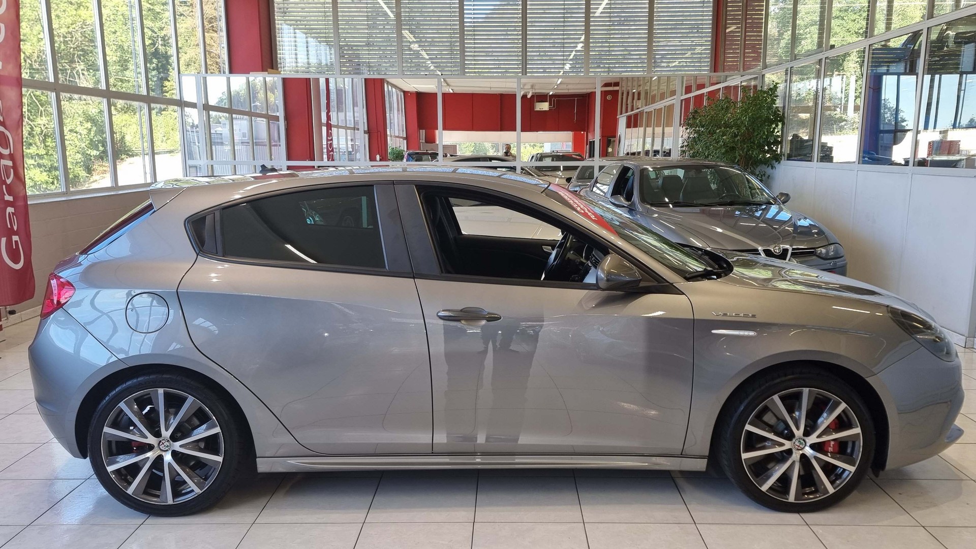 ALFA ROMEO Giulietta 1750 TBi Veloce TCT-image-5