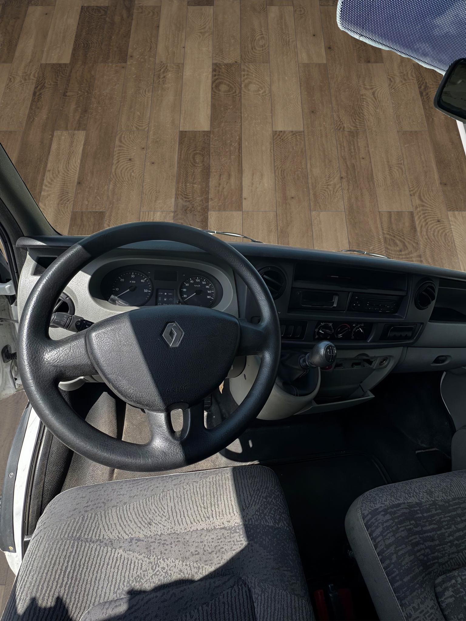 RENAULT T35 dCi120-image-9