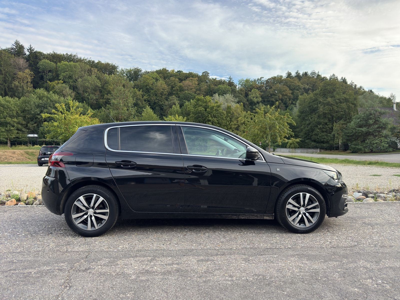 PEUGEOT 308 1.2 Pure Tech Allure EAT8 Zahnriemen neu-image-1