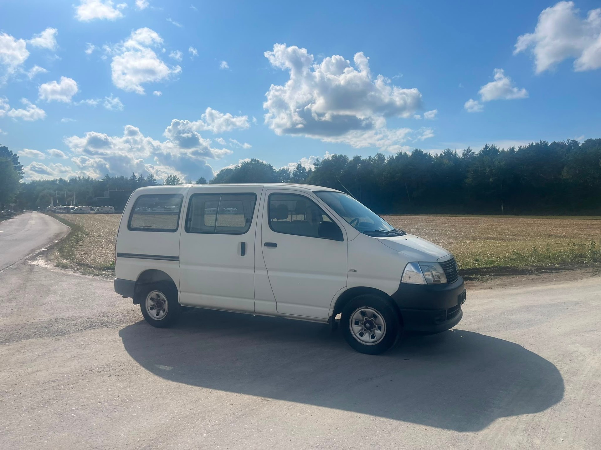 TOYOTA Hiace D-4D Van SWB-image-0