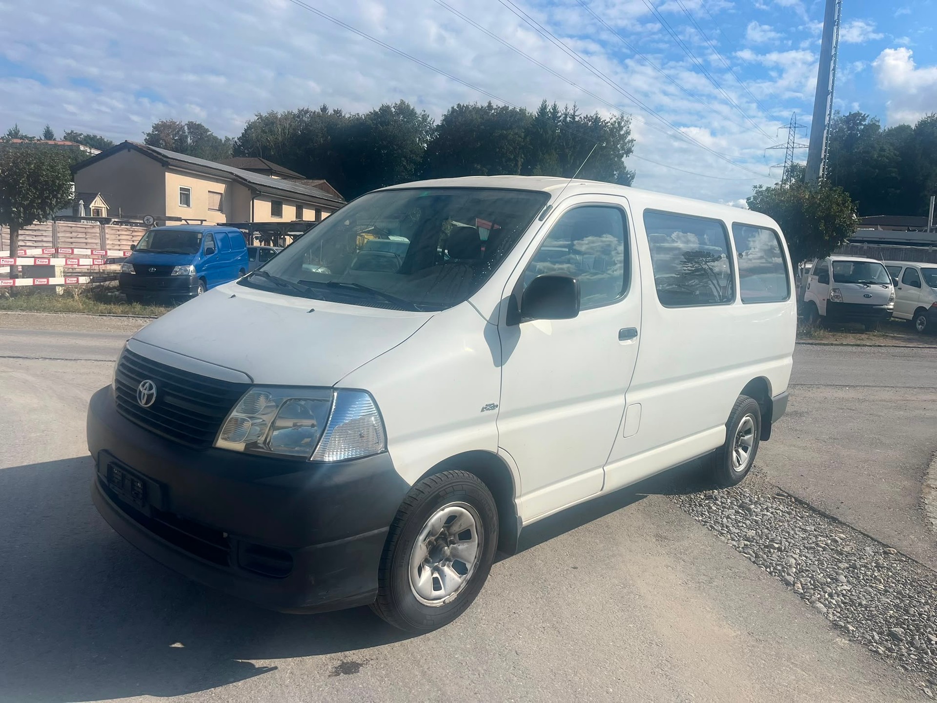 TOYOTA Hiace D-4D Van SWB-image-1