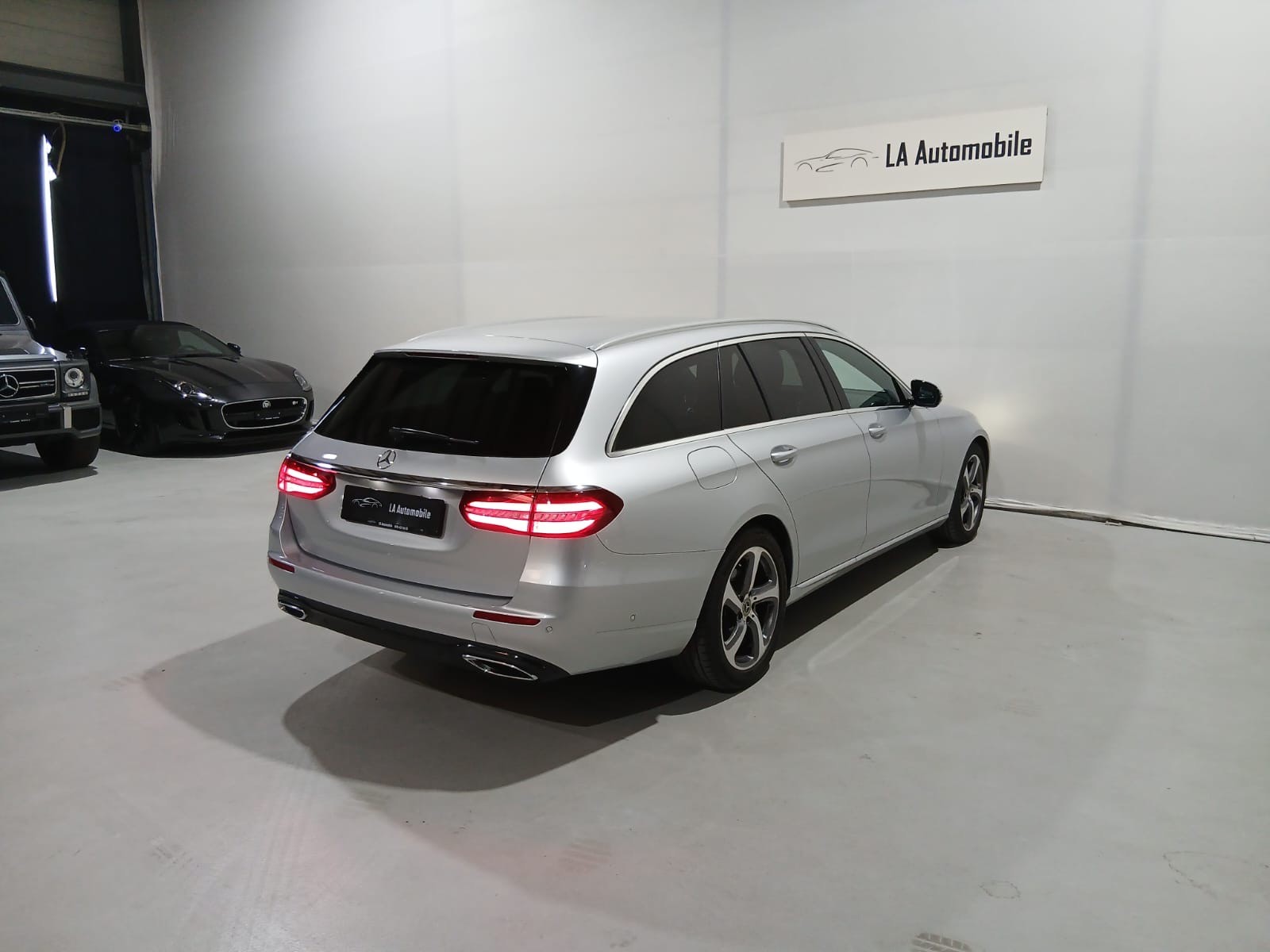 MERCEDES-BENZ E 220 d Avantgarde 4Matic 9G-Tronic-image-8