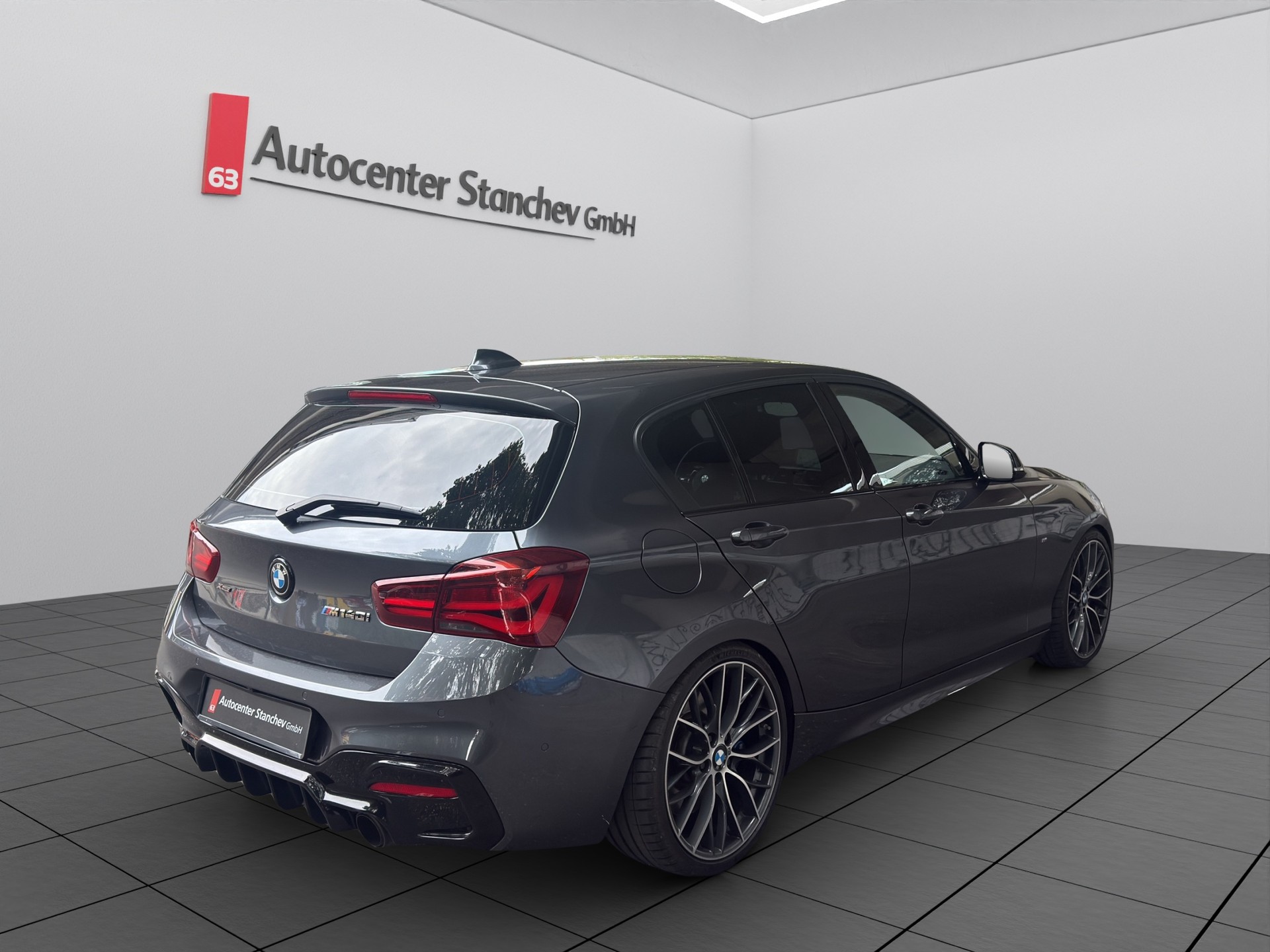 BMW M140i xDrive Steptronic-image-5