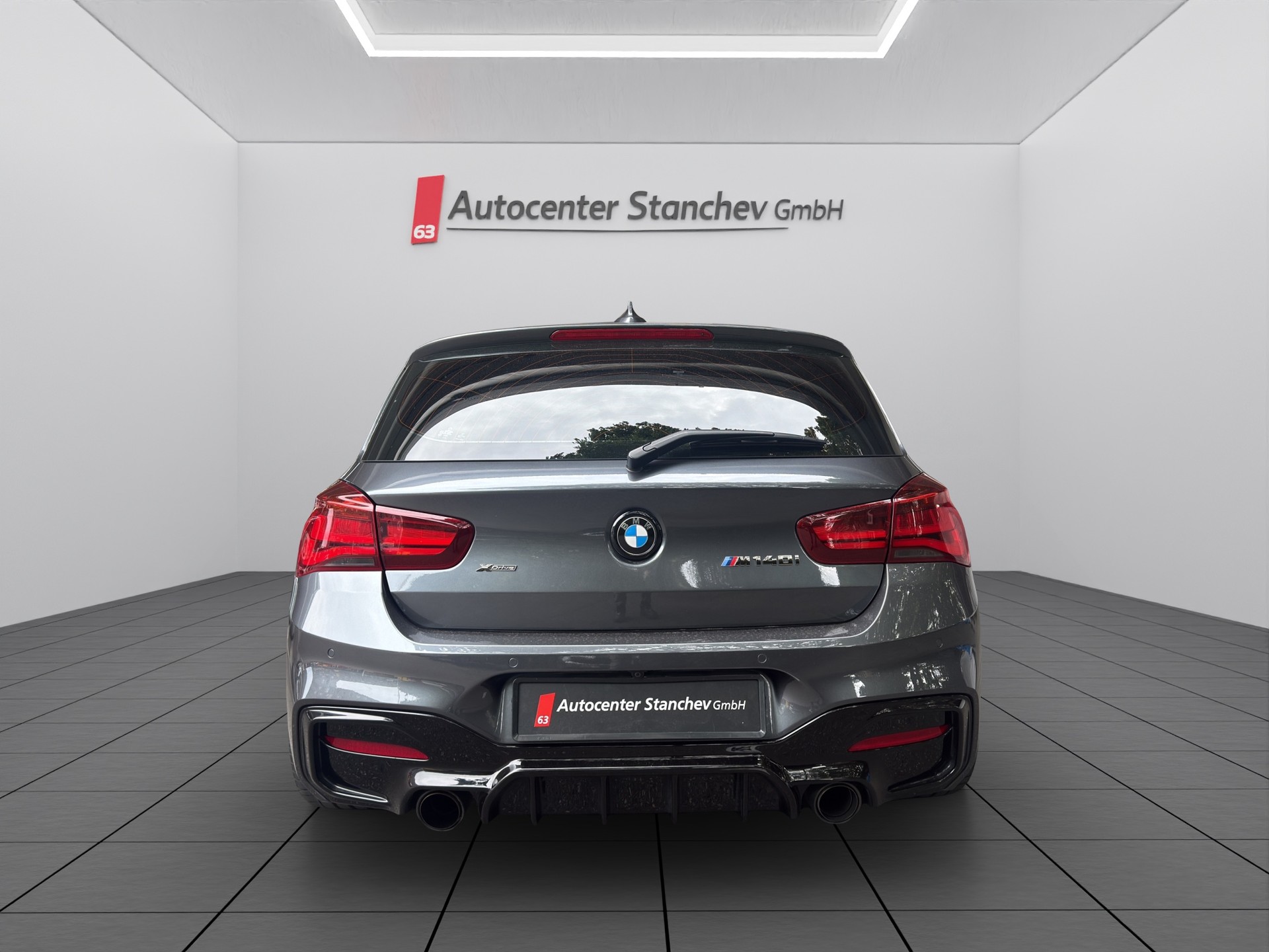 BMW M140i xDrive Steptronic-image-4