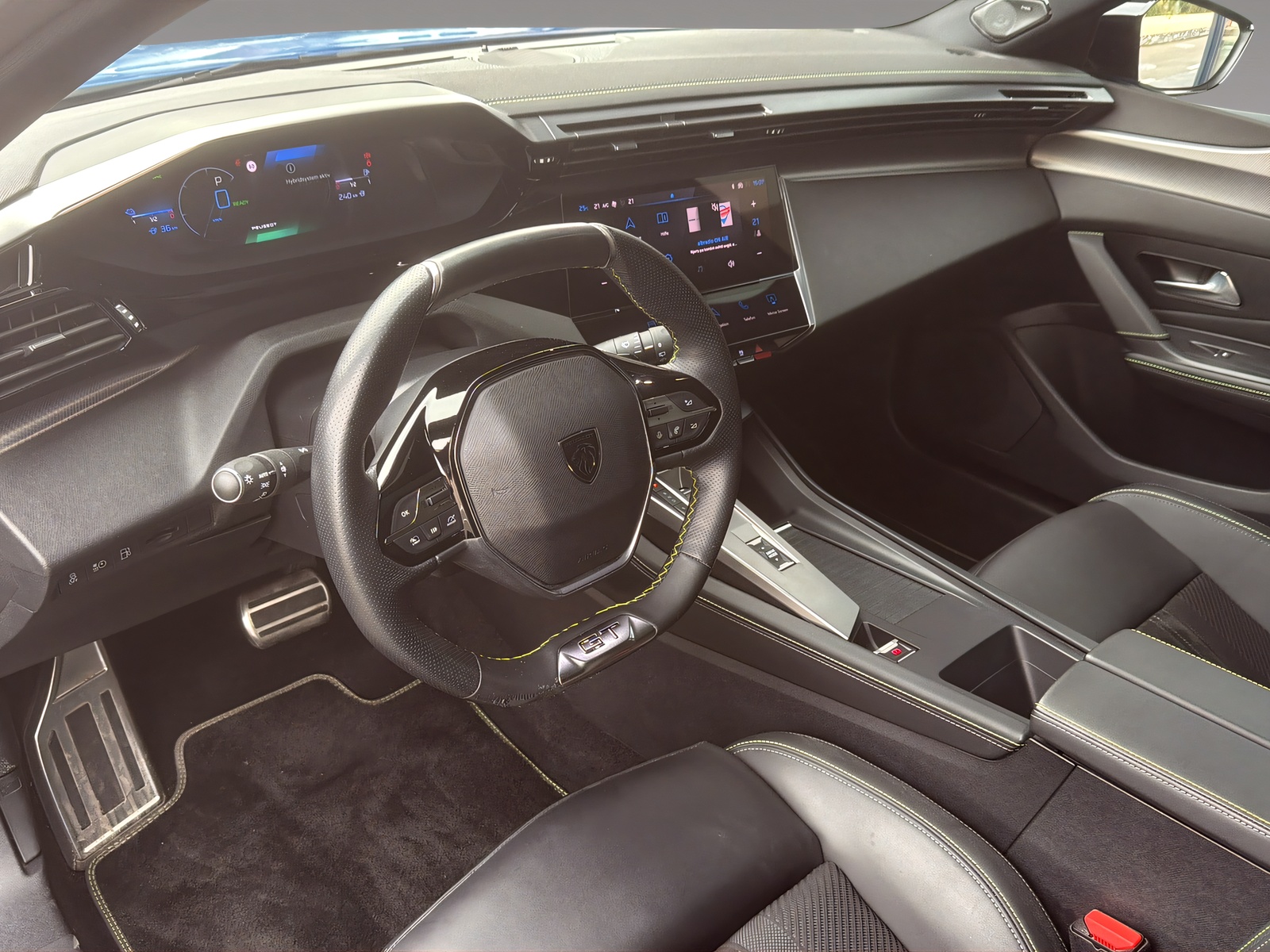 PEUGEOT 308 1.6 PHEV 225 GT Pack-image-7