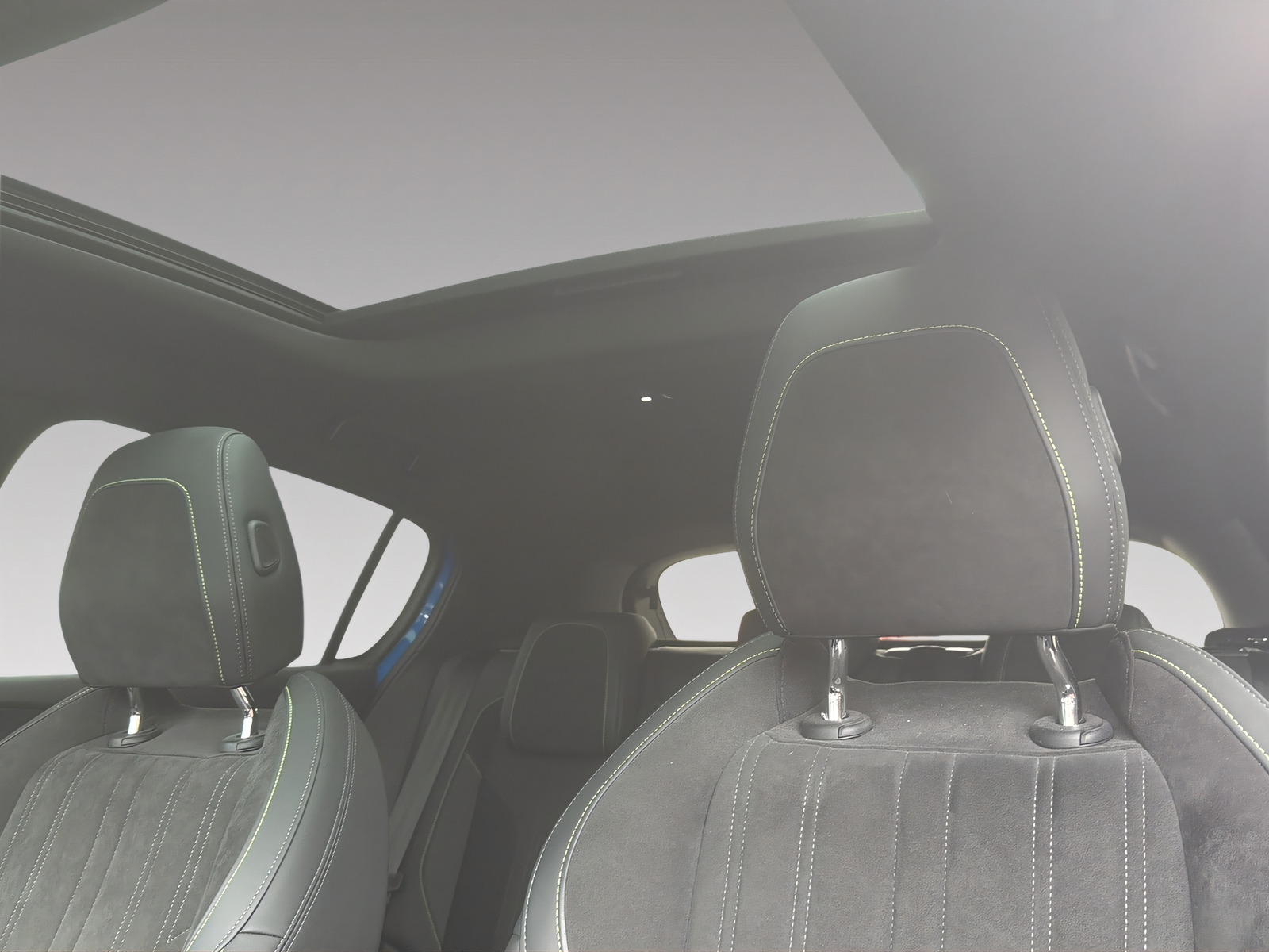 PEUGEOT 308 1.6 PHEV 225 GT Pack-image-6