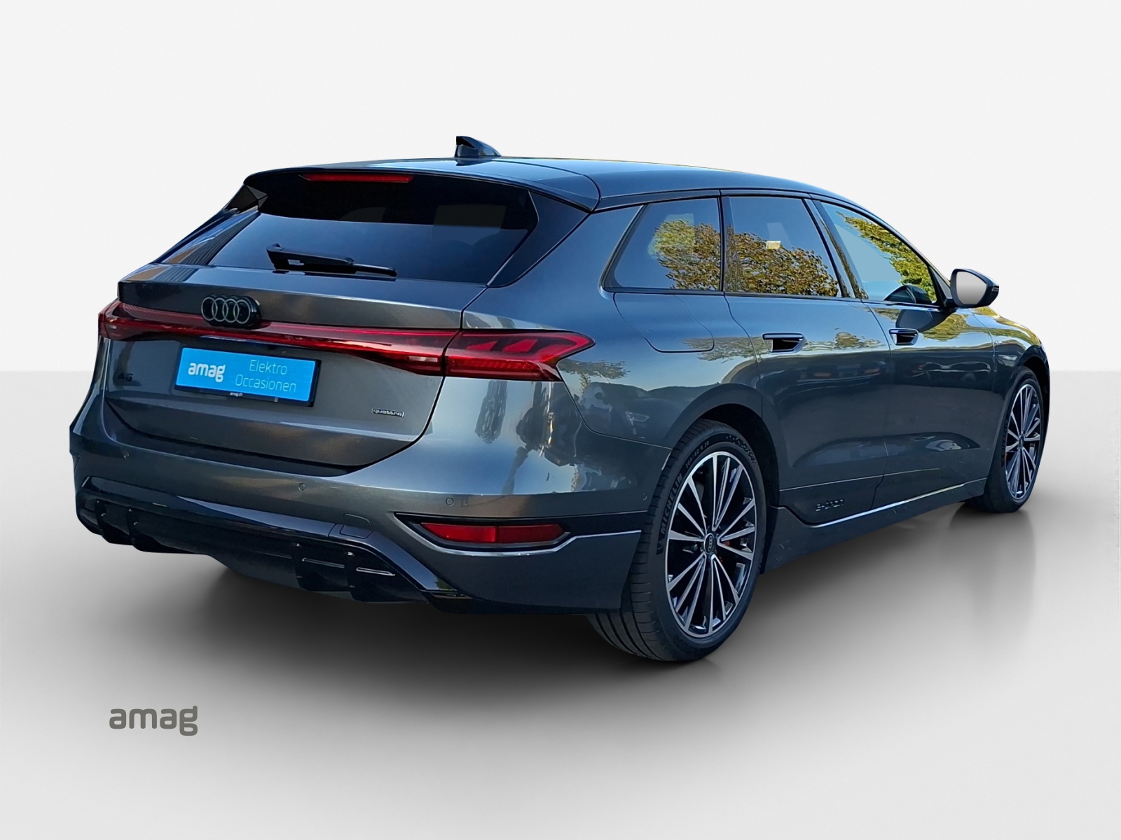 AUDI A6 Avant e-tron quattro-image-5