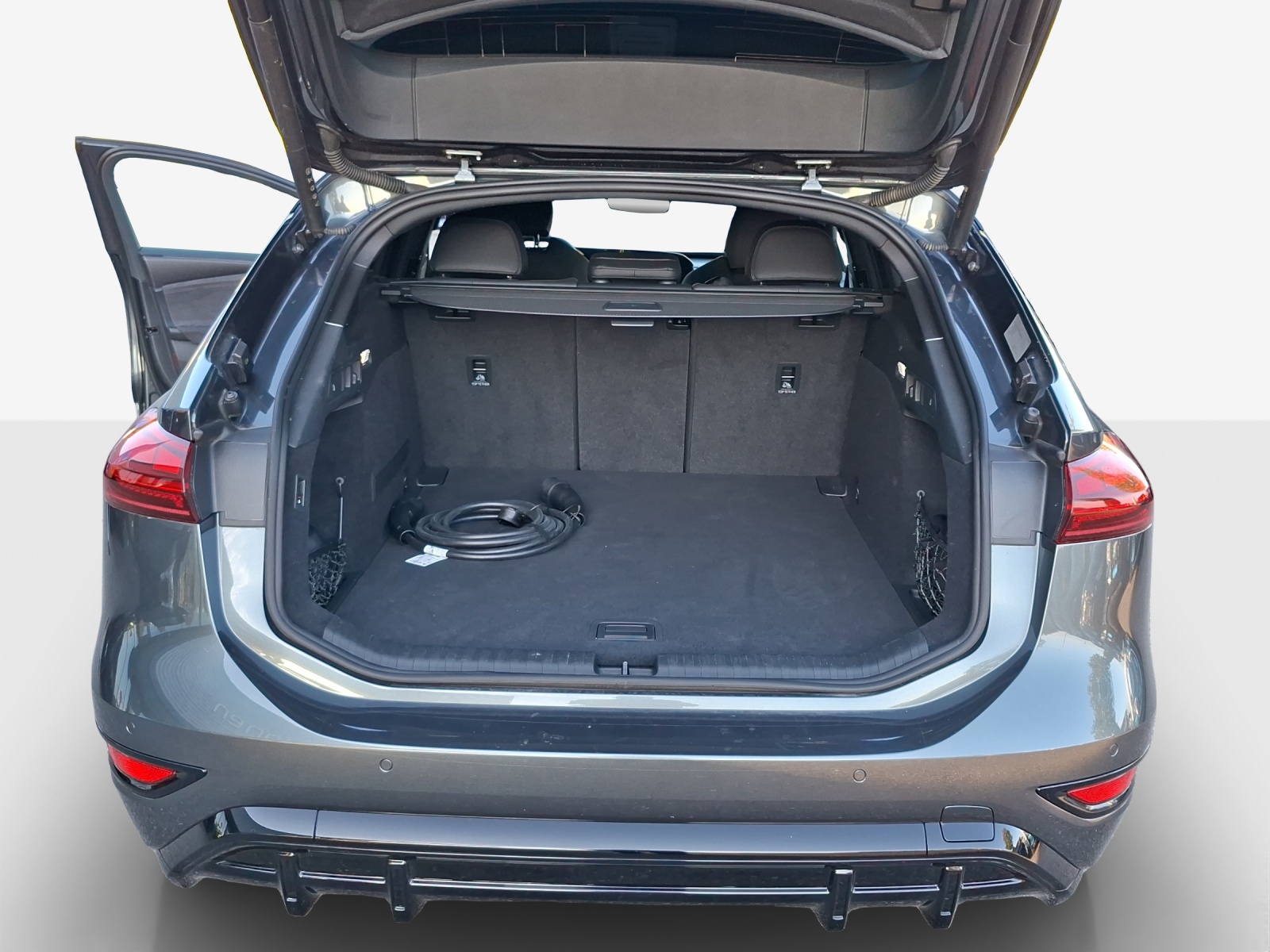 AUDI A6 Avant e-tron quattro-image-13
