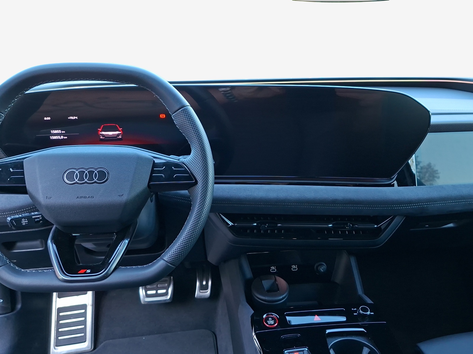 AUDI A6 Avant e-tron quattro-image-9