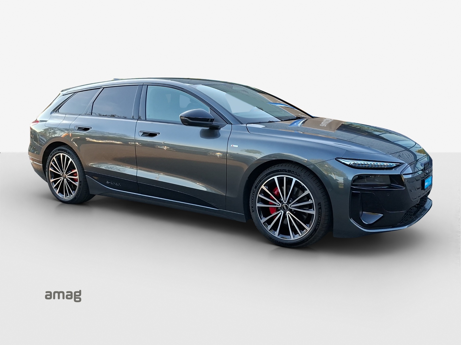 AUDI A6 Avant e-tron quattro-image-6