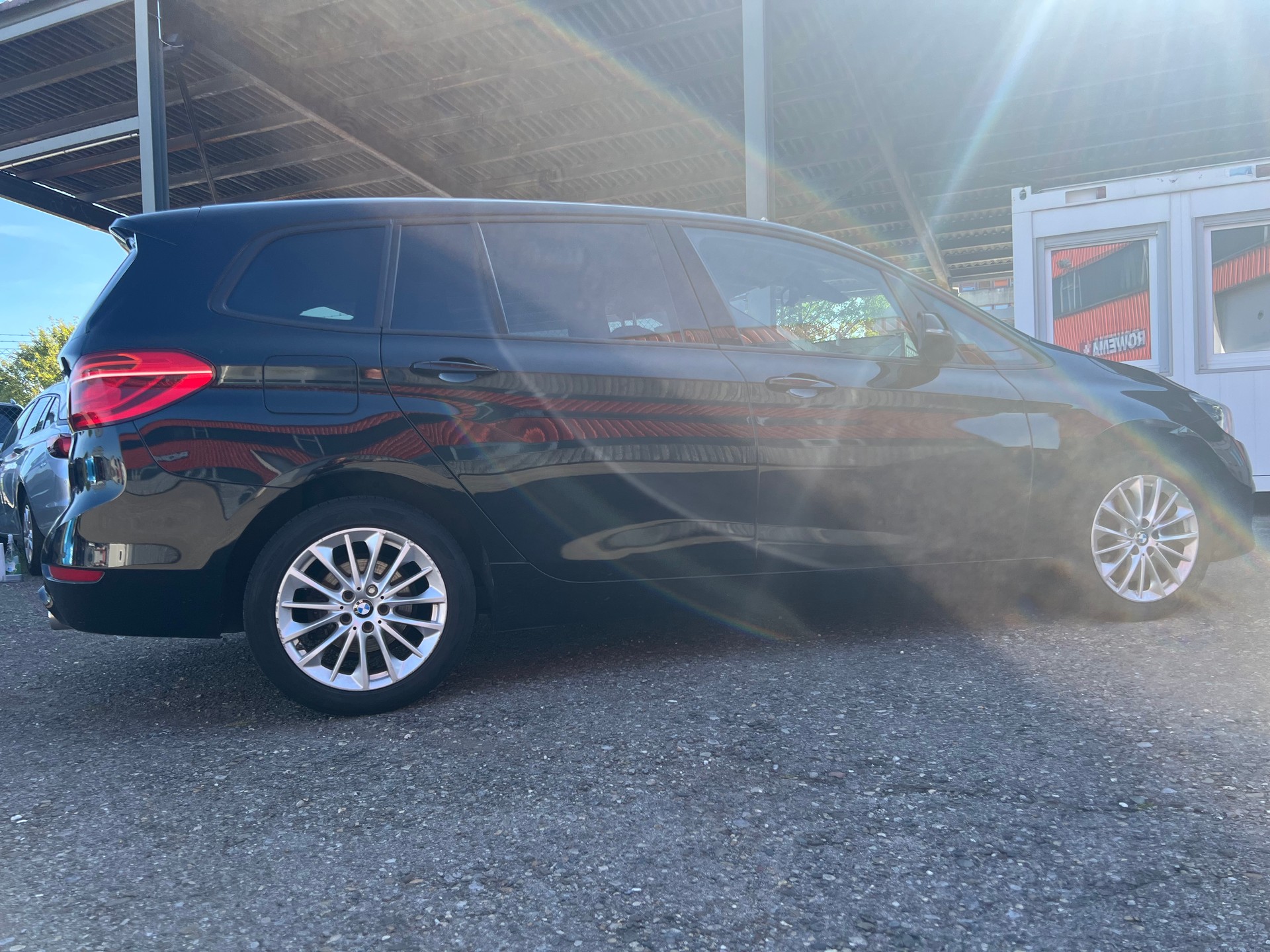 BMW 218d xDrive Gran Tourer Steptronic Luxury Line-image-14
