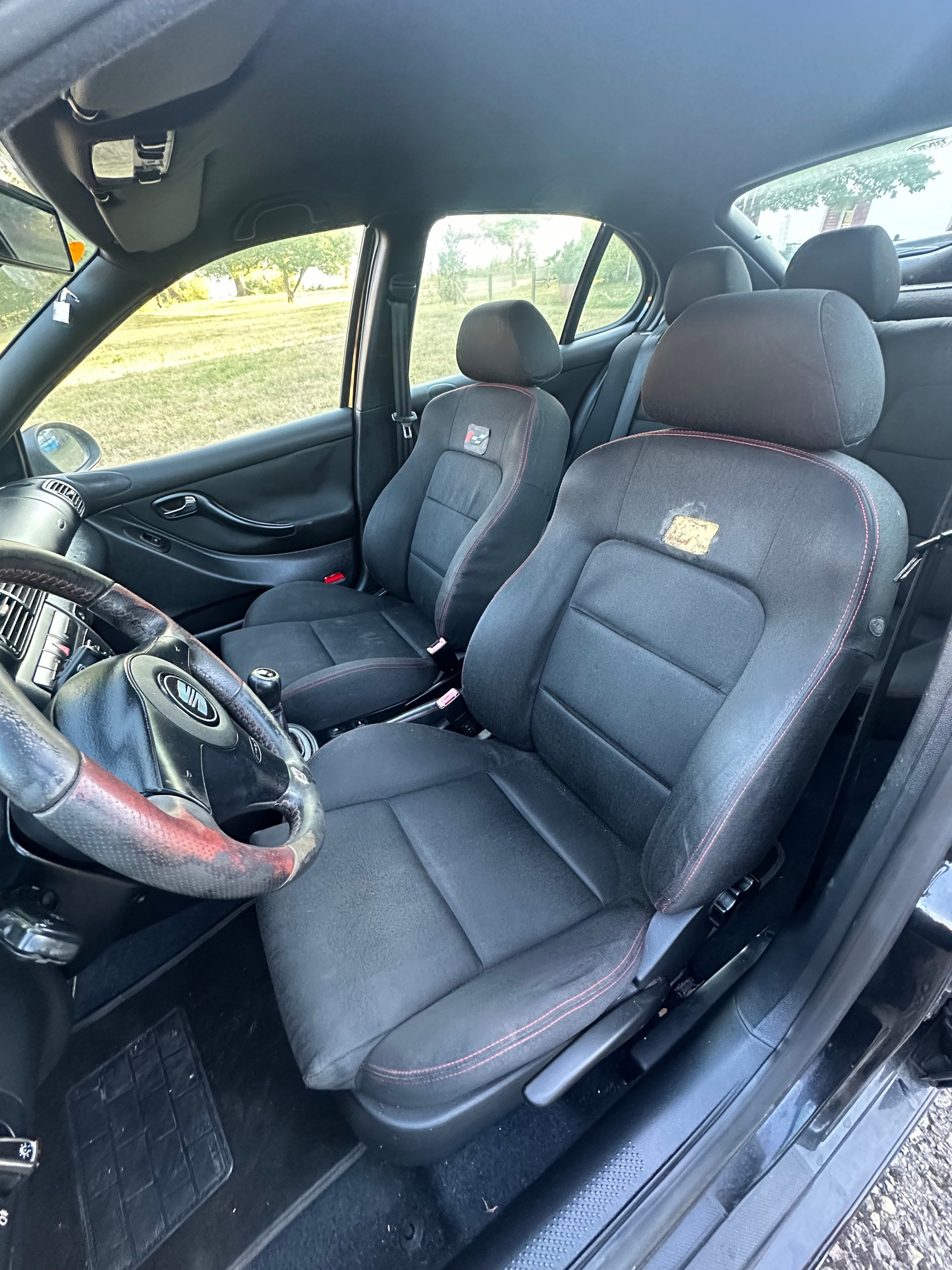 SEAT Leon 1.8 T Cupra R-image-5