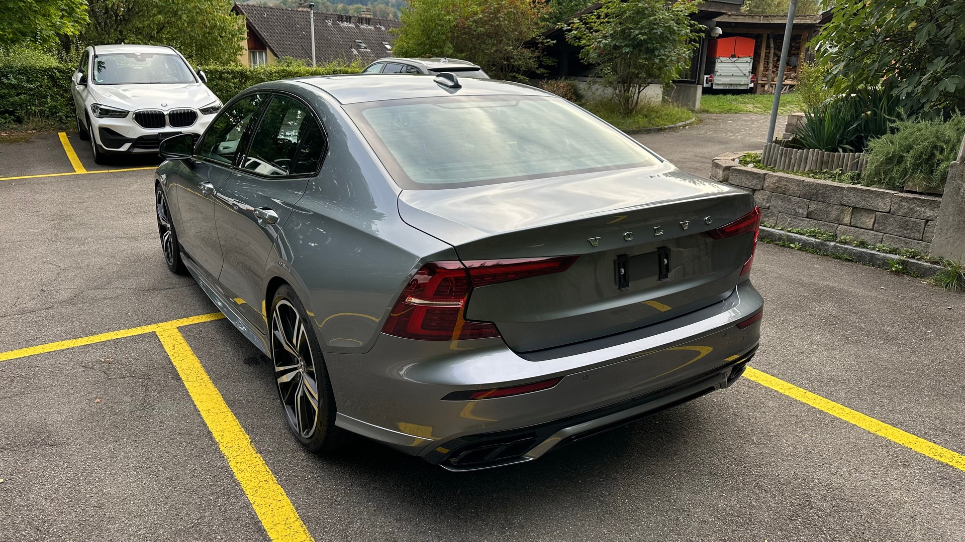 VOLVO 2.0 T6 R-Design AWD-image-2