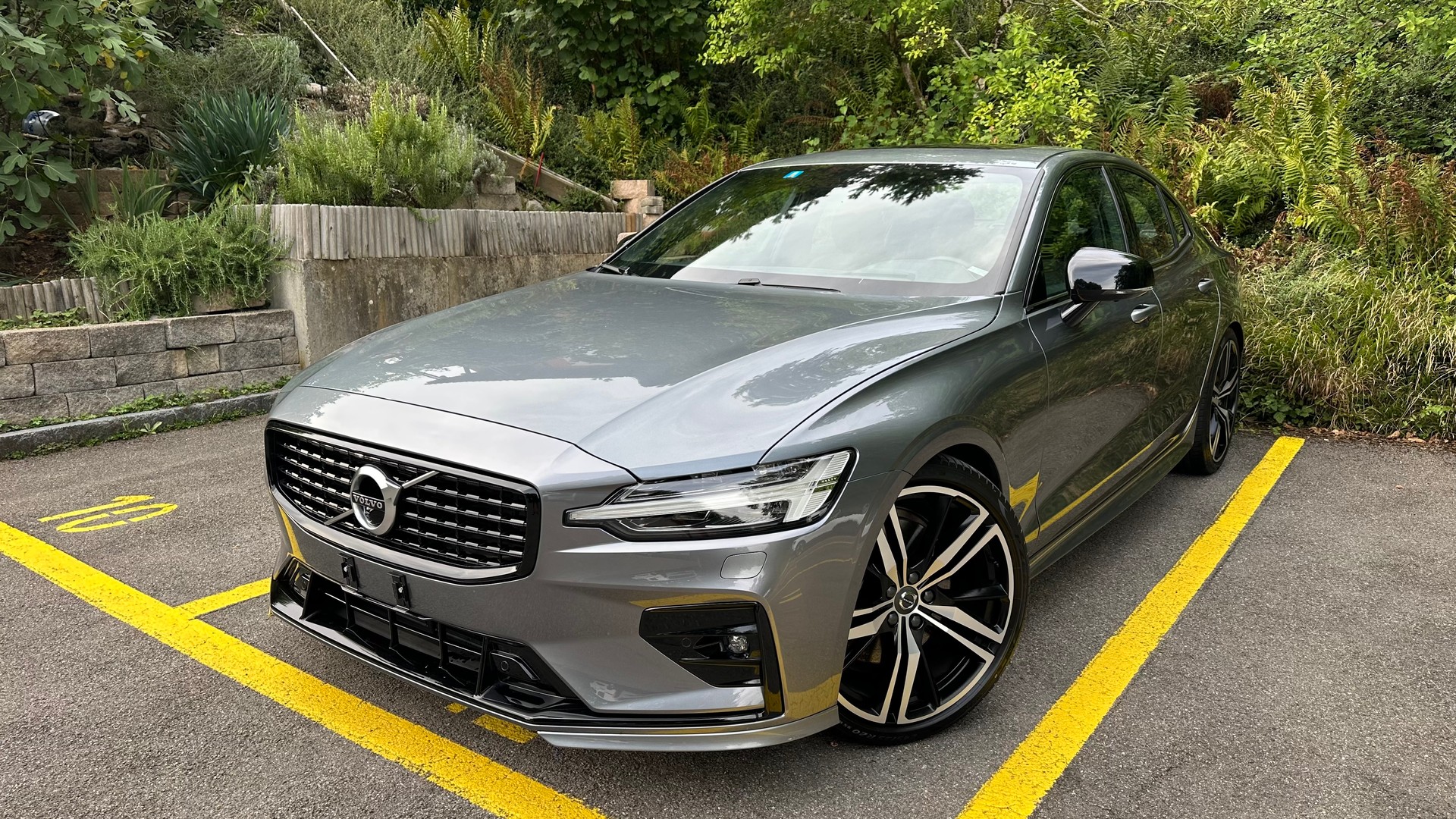 VOLVO 2.0 T6 R-Design AWD