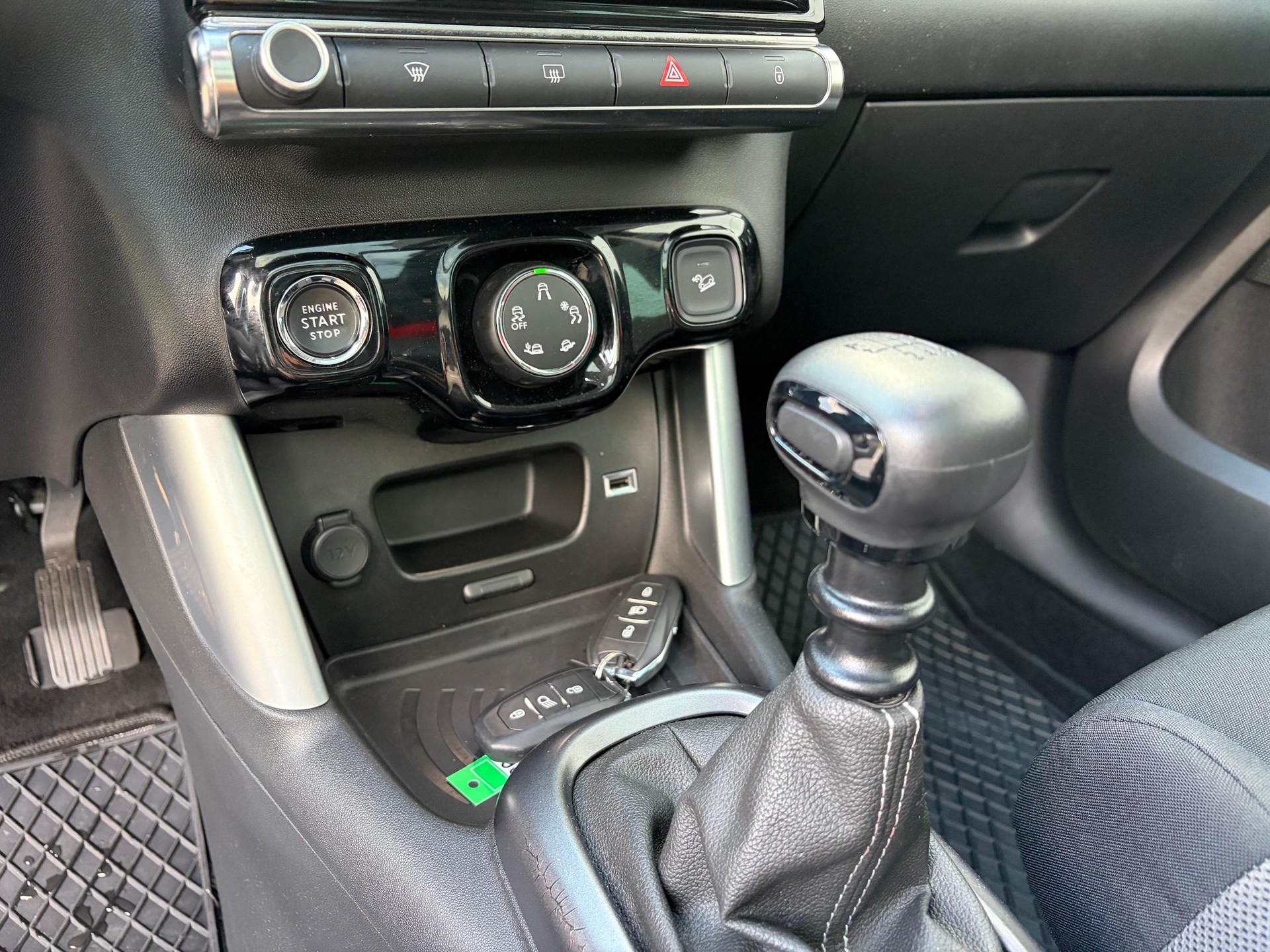 CITROEN C3 Aircross 1.2 PureTech 110 Shine-image-10